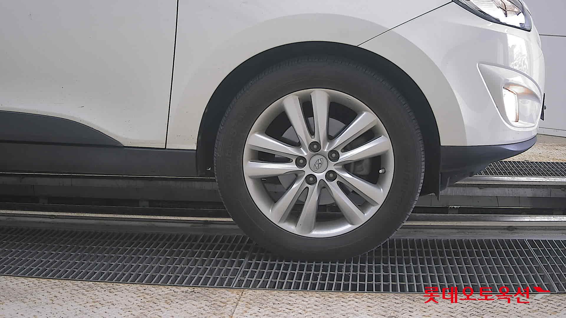 2012 - hyundai tucson