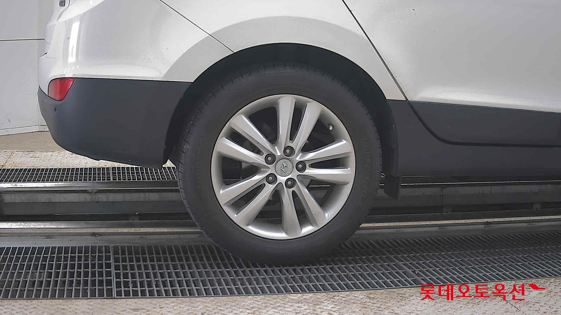 2012 - hyundai tucson