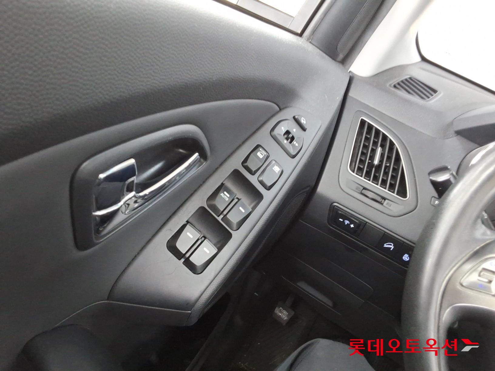 2012 - hyundai tucson
