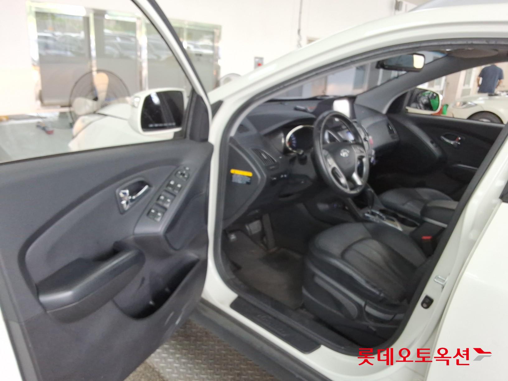 2012 - hyundai tucson