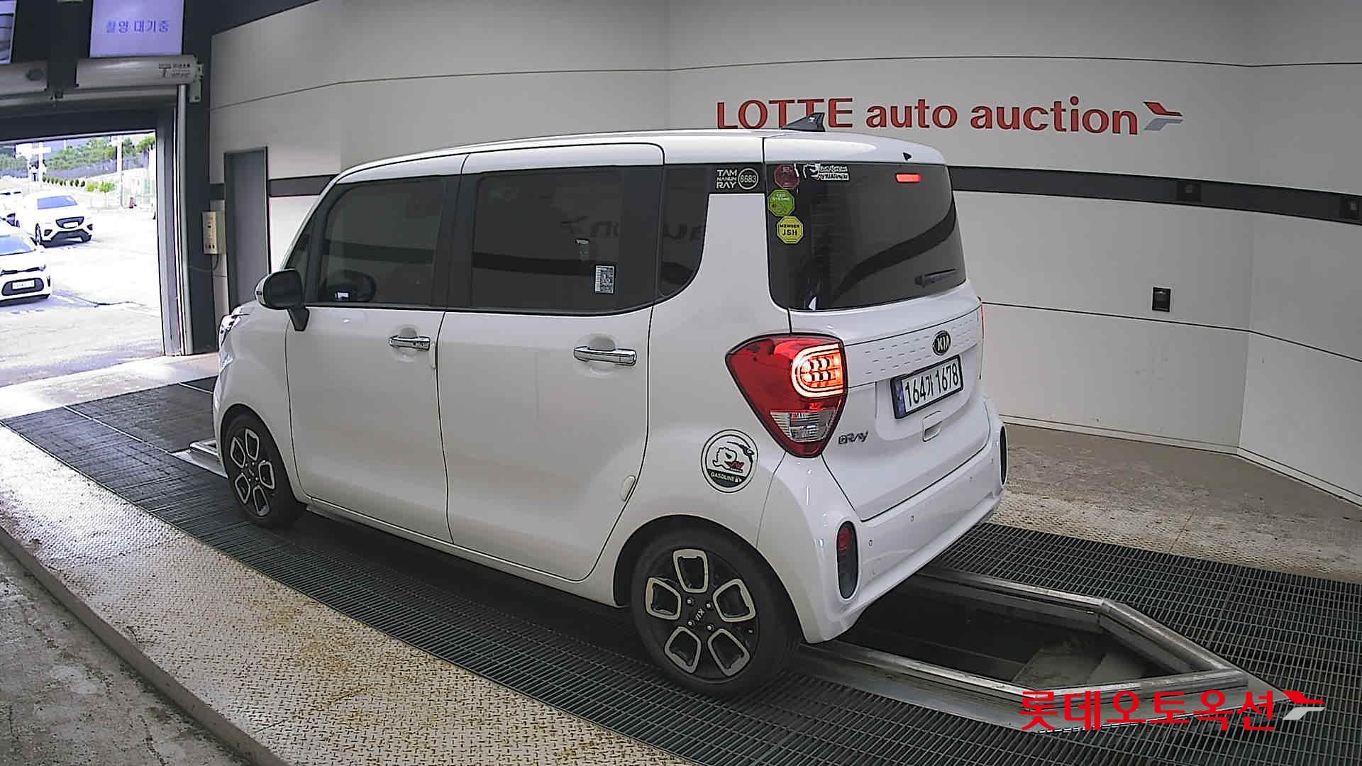 2021 - kia ray