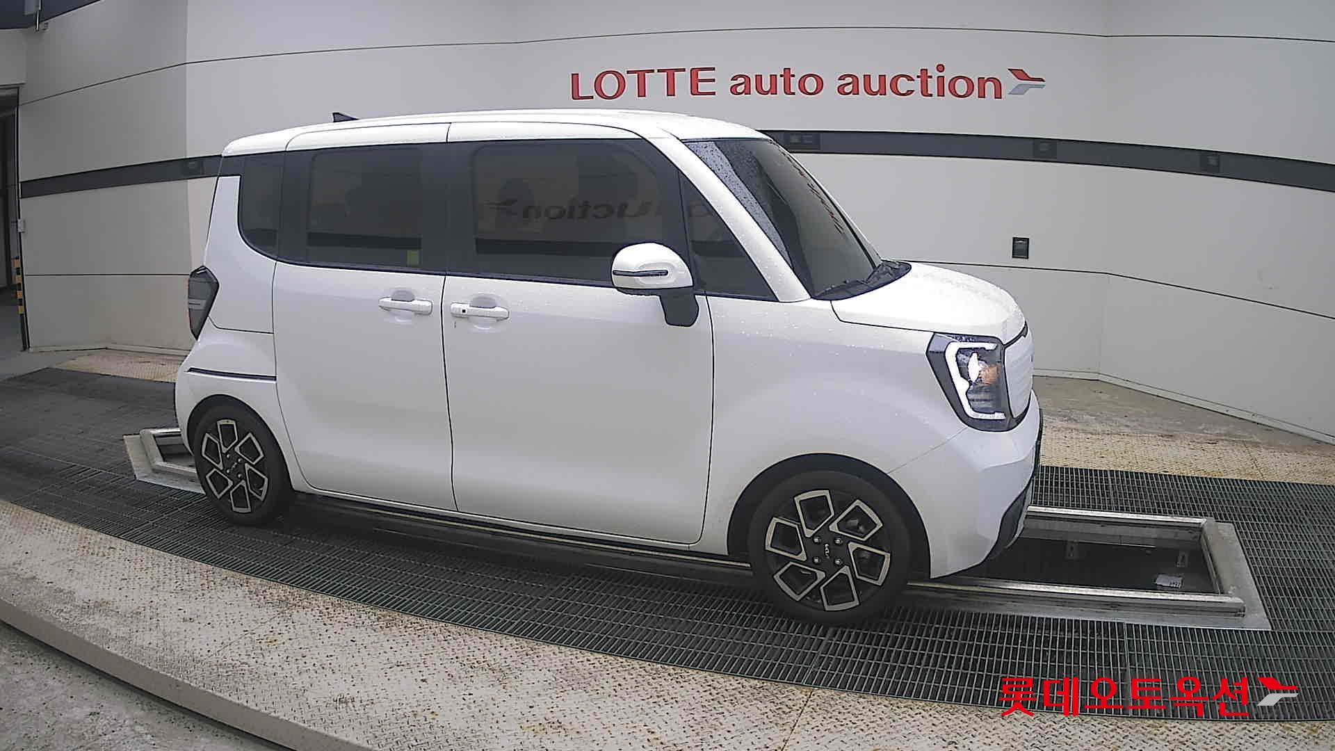 2023 - kia ray