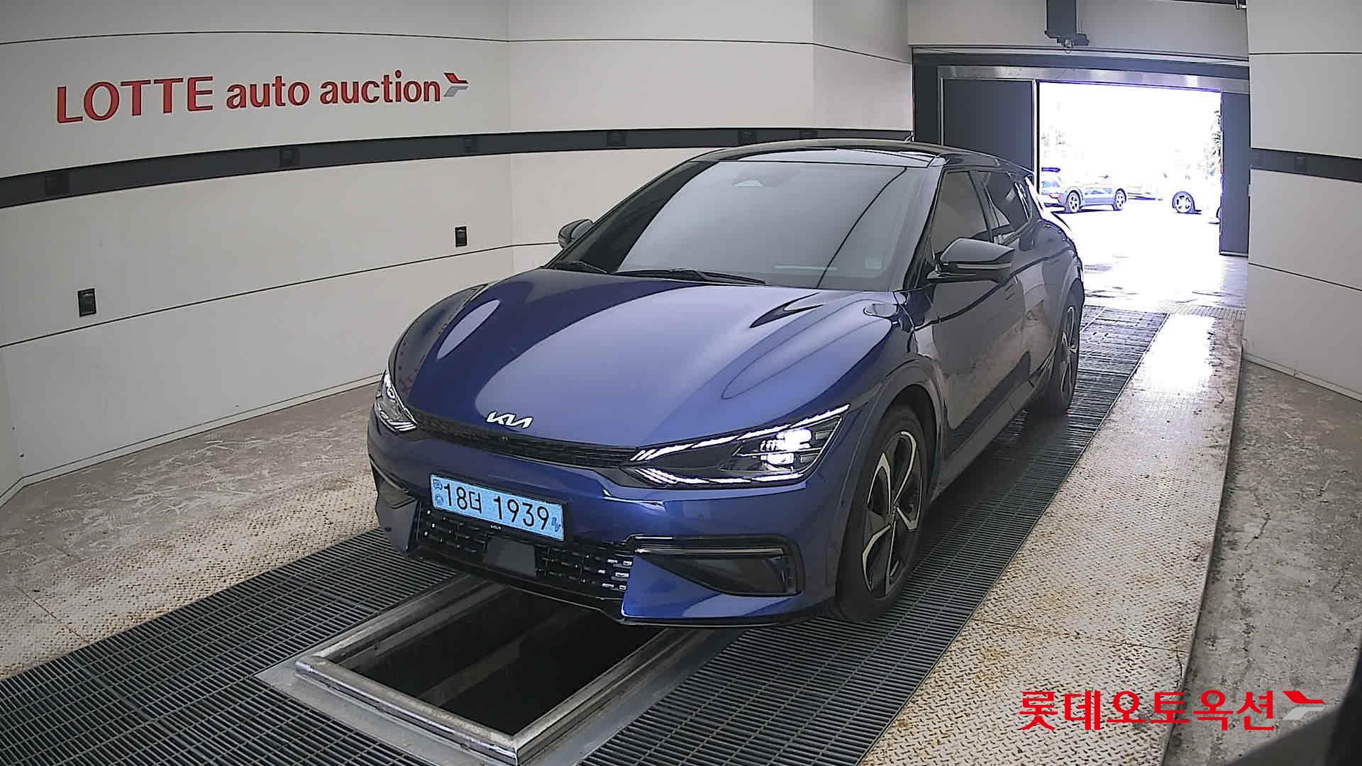 2022 - kia ev6