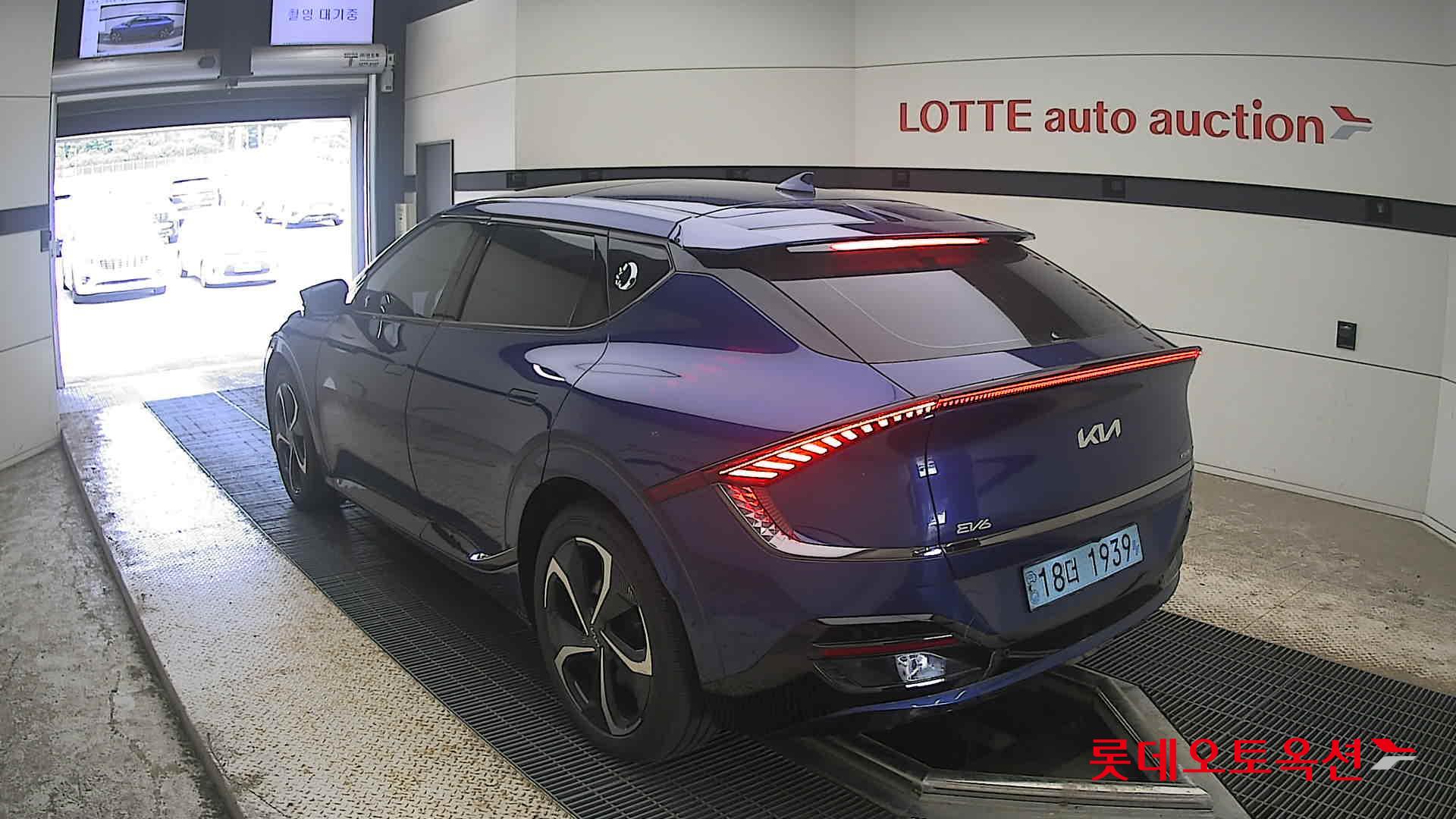 2022 - kia ev6