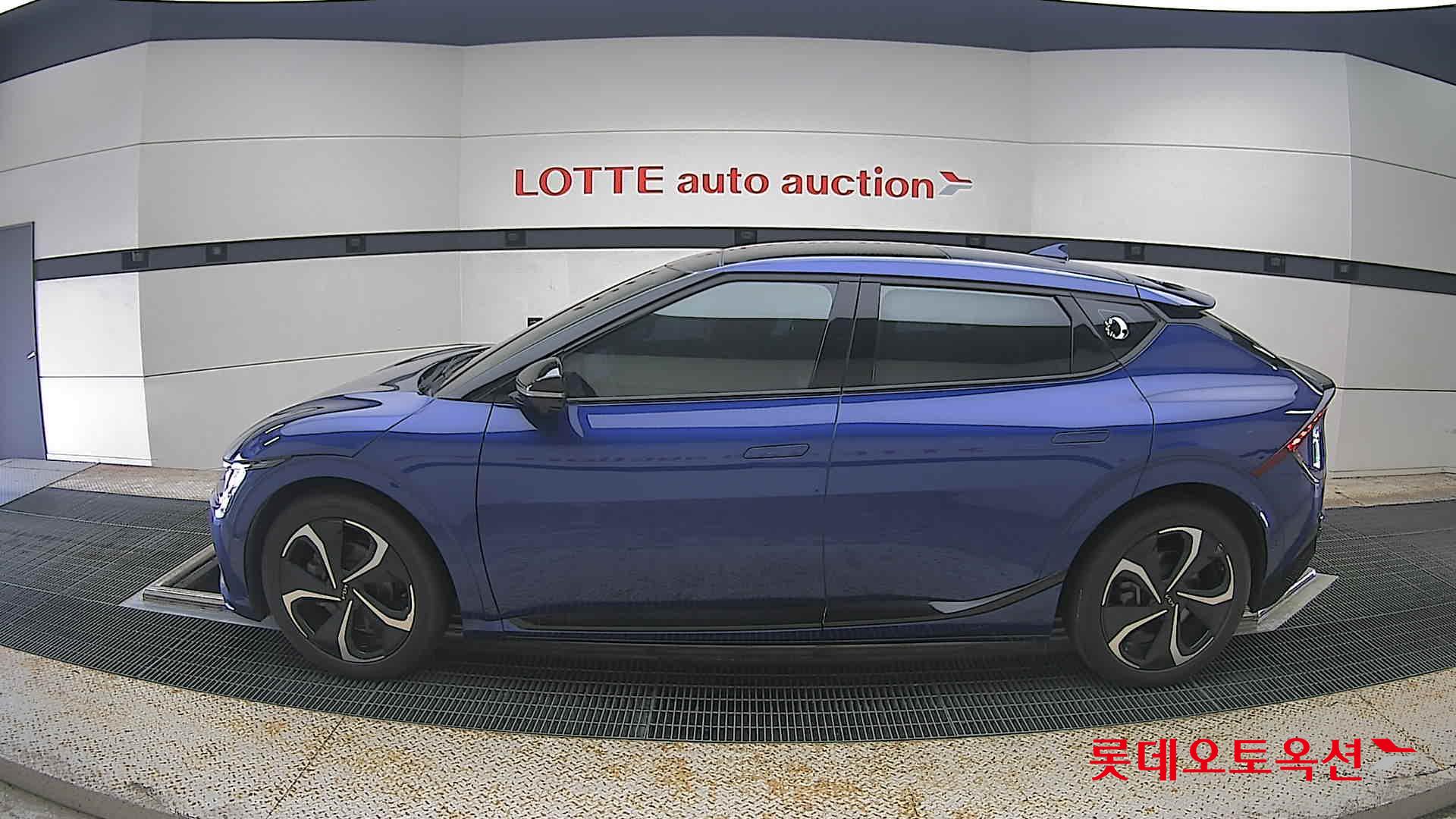 2022 - kia ev6
