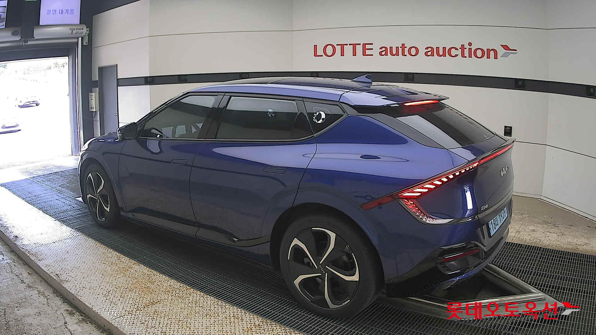 2022 - kia ev6