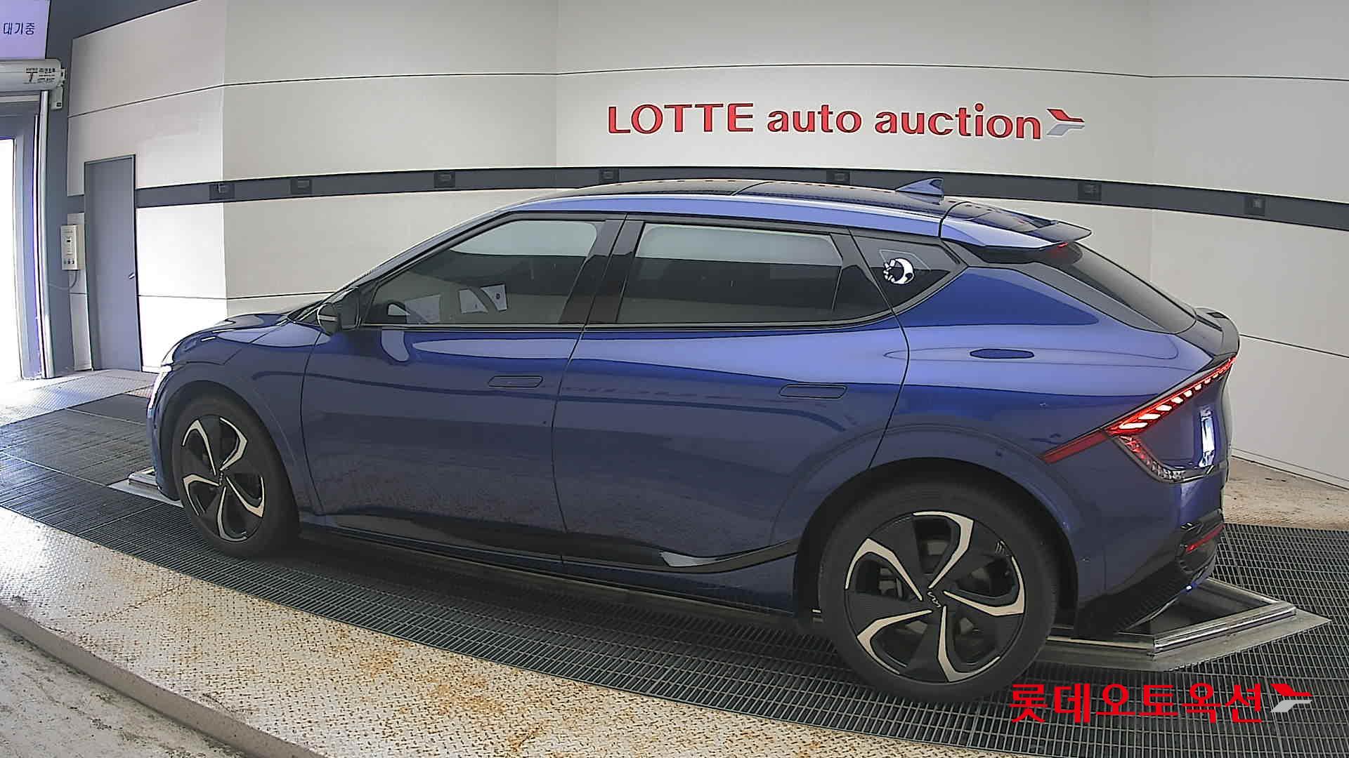 2022 - kia ev6