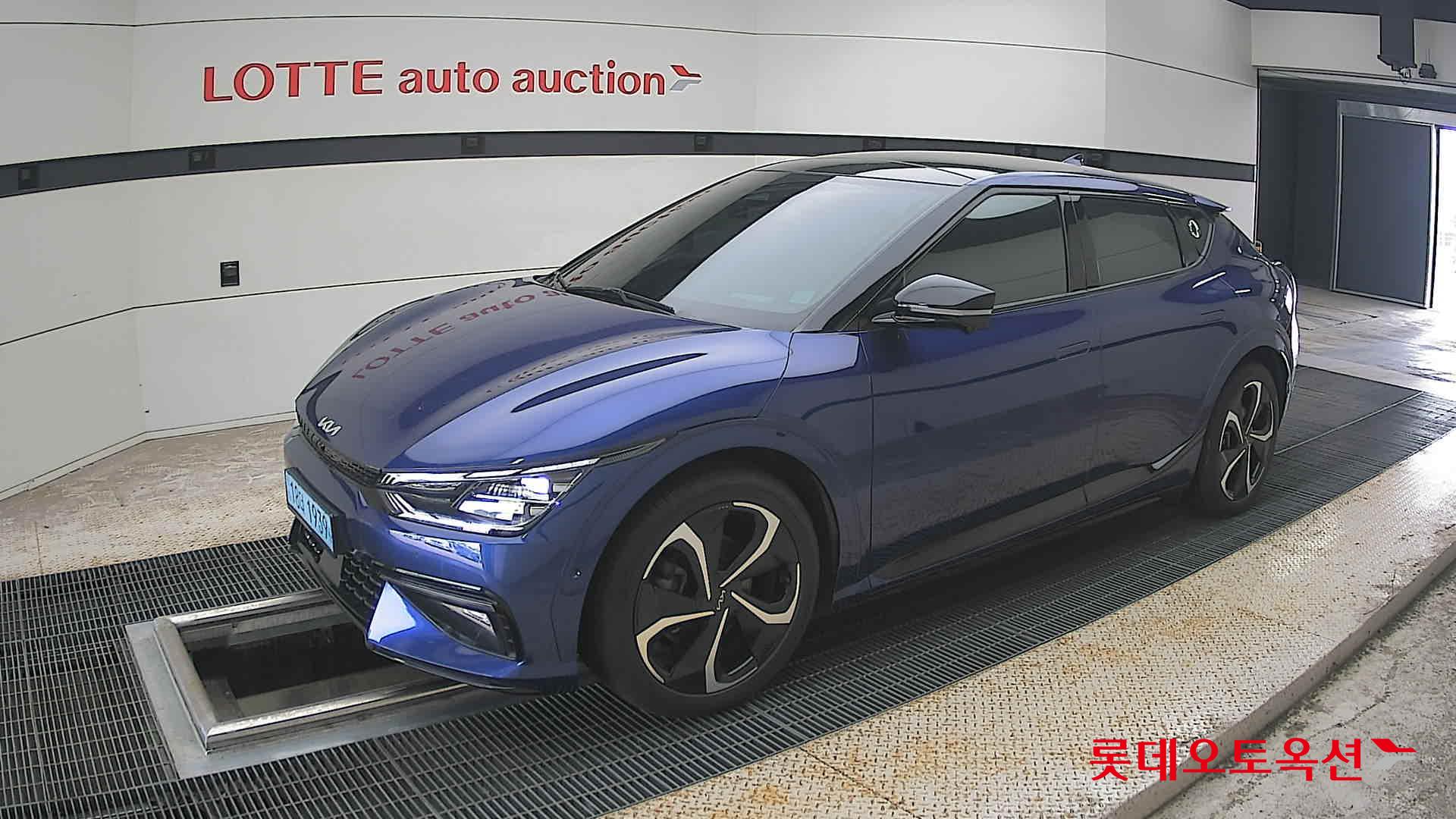 2022 - kia ev6