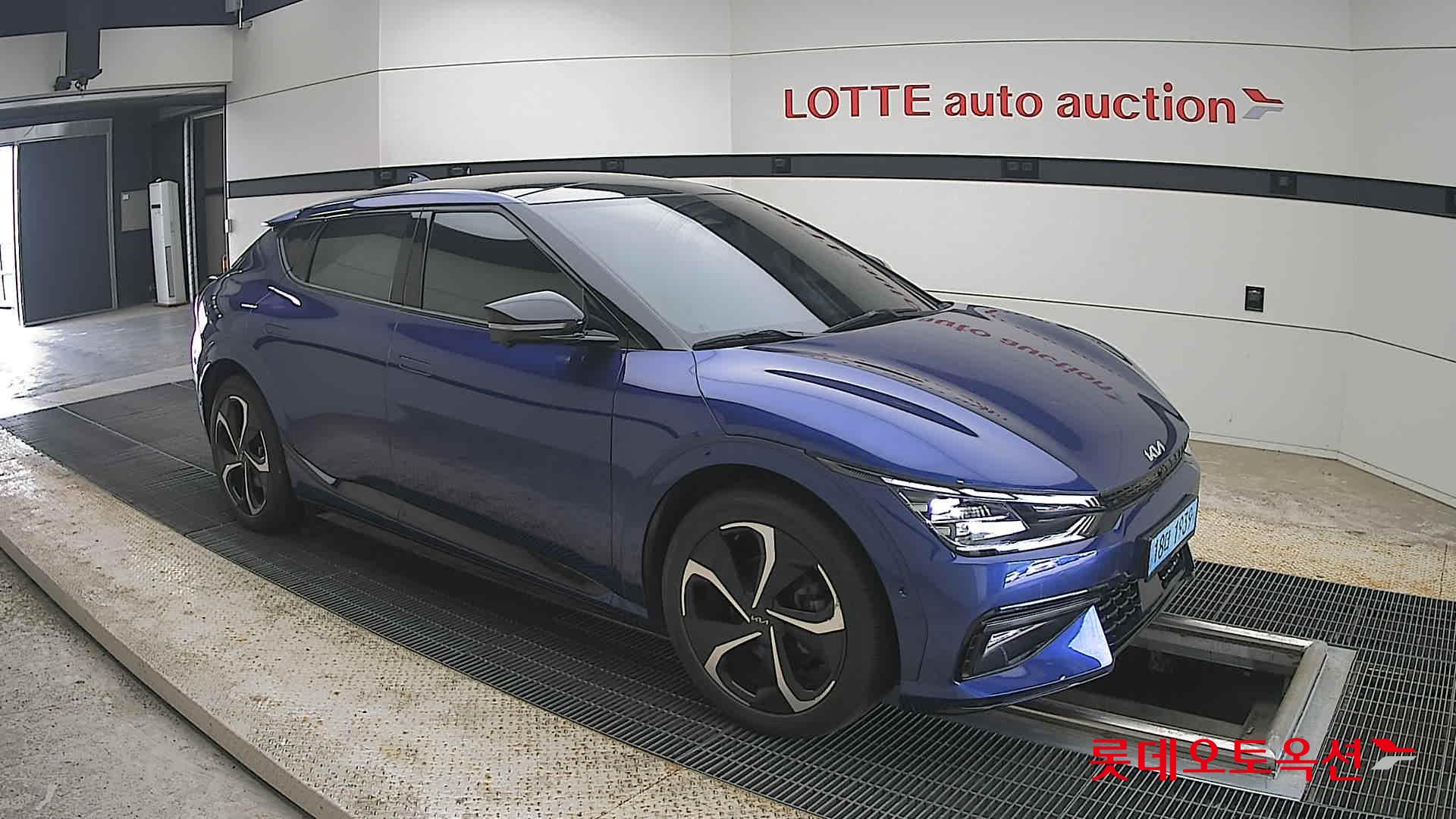 2022 - kia ev6