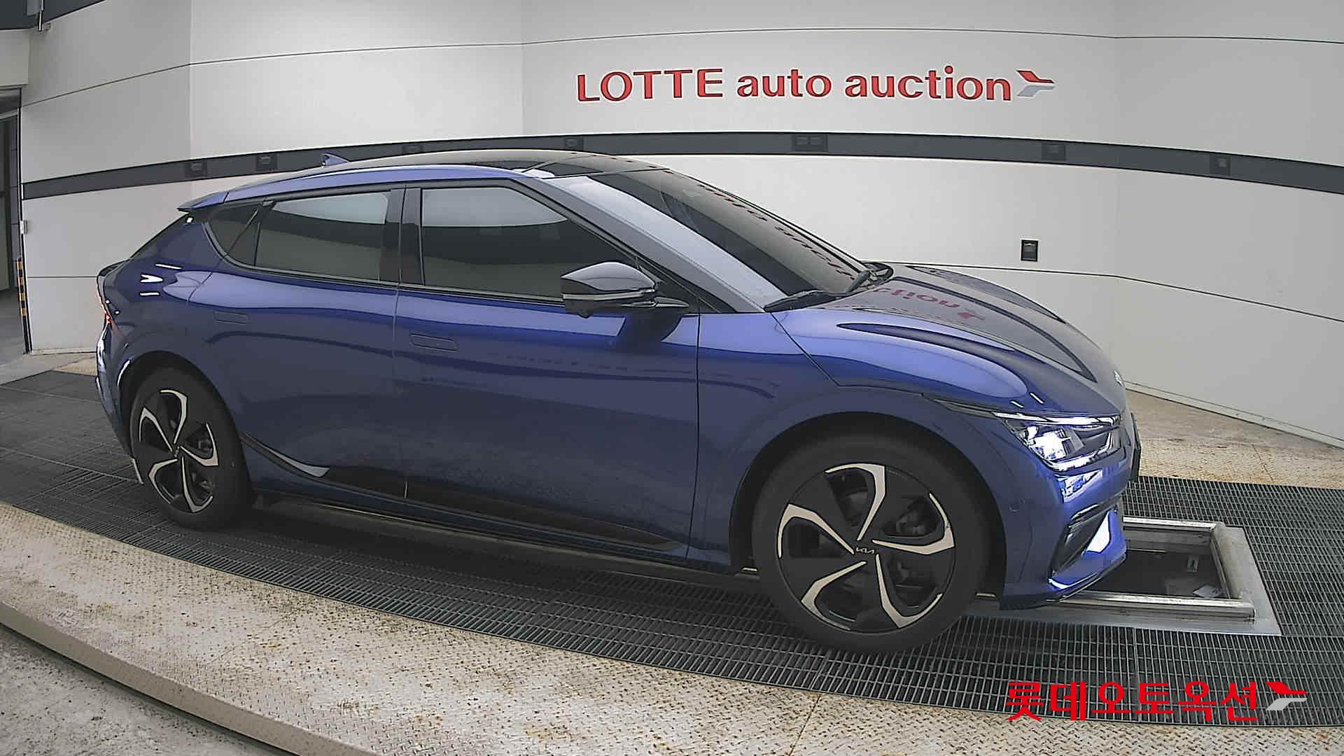 2022 - kia ev6