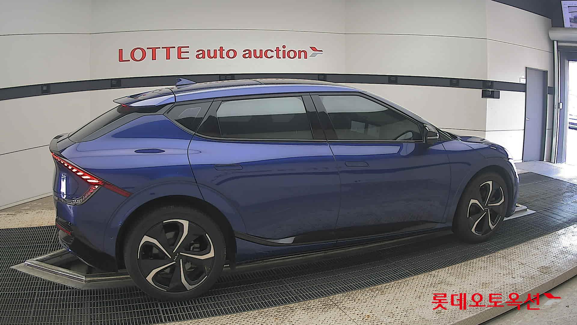 2022 - kia ev6