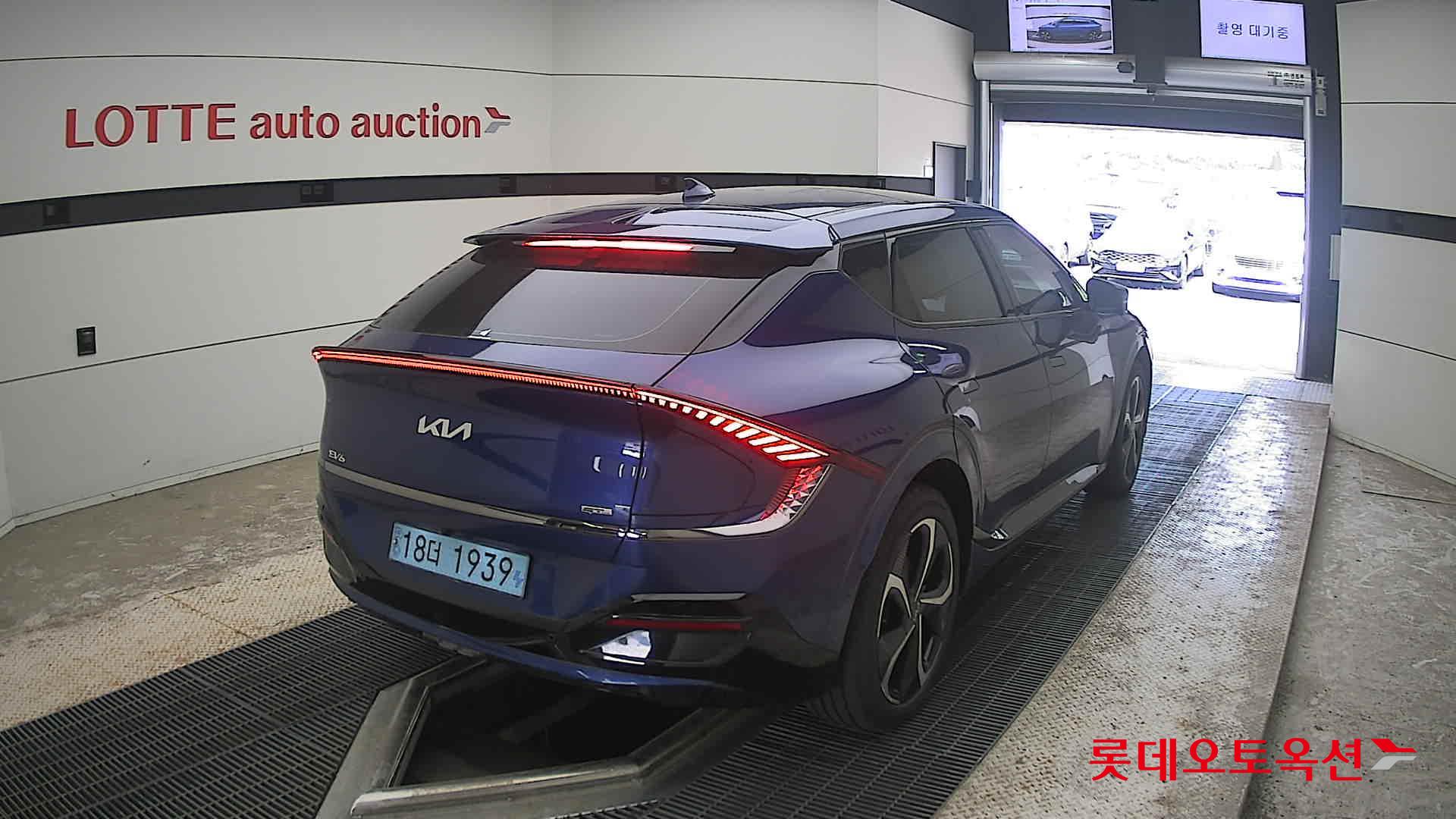 2022 - kia ev6