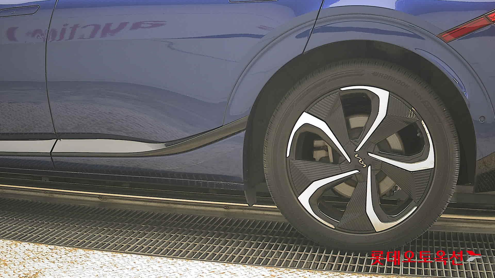 2022 - kia ev6