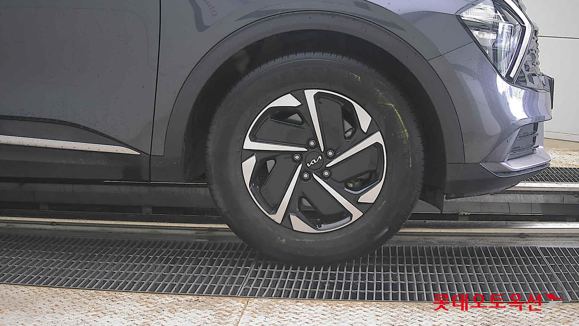 2023 - kia sportage