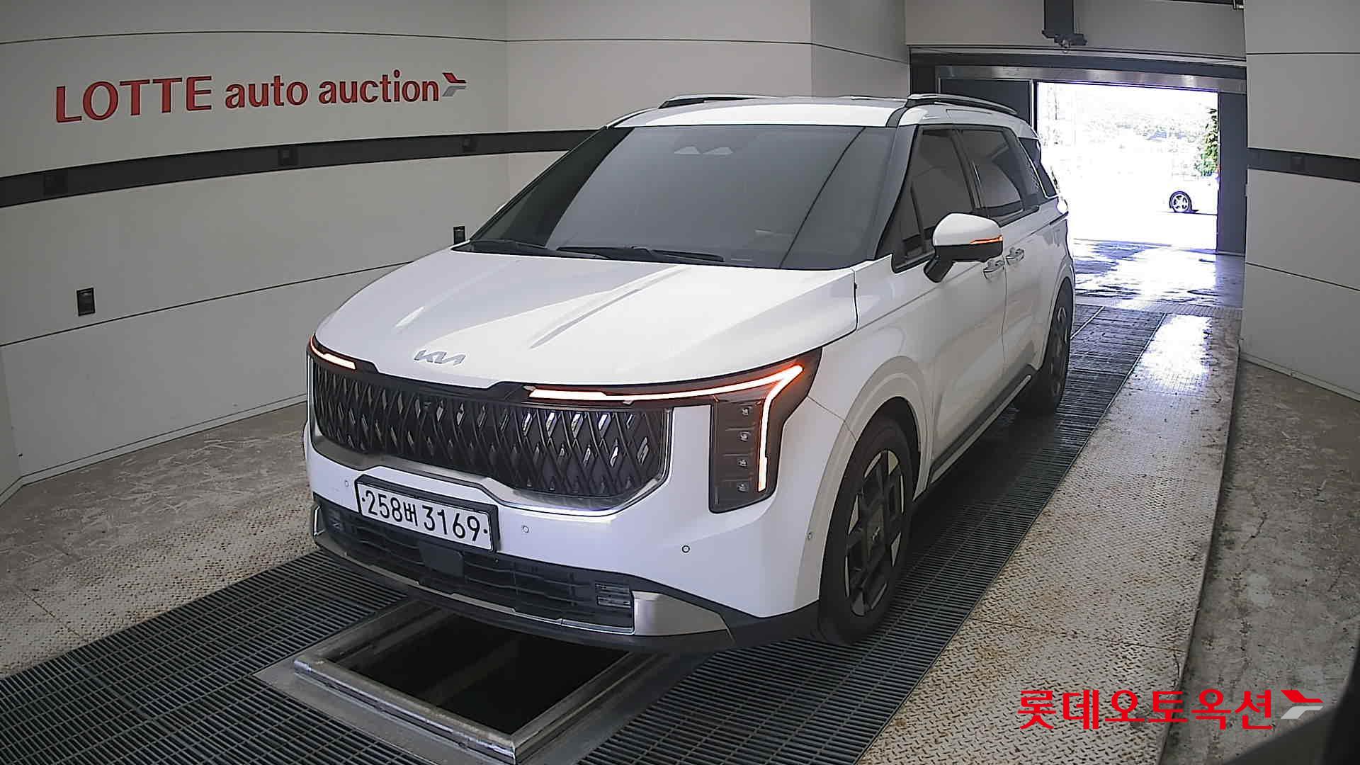 2024 - kia carnival