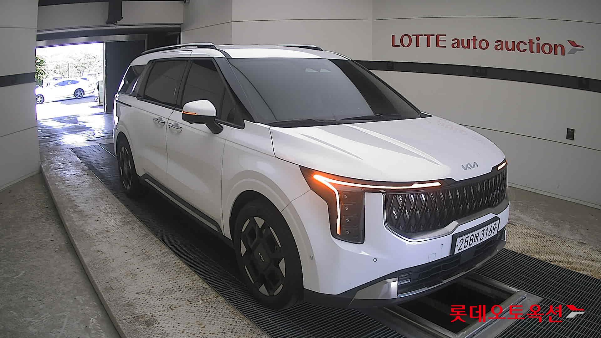 2024 - kia carnival