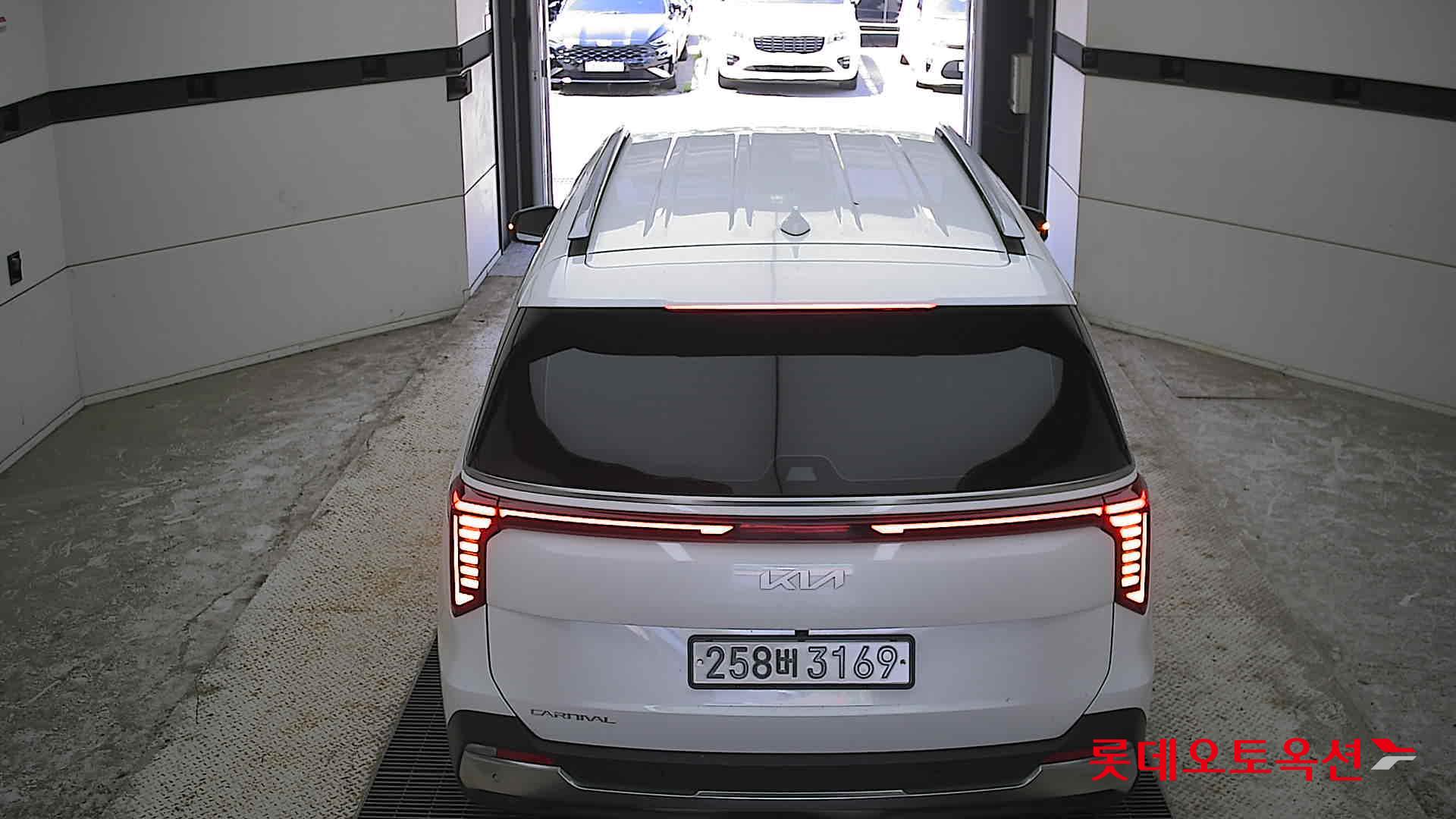 2024 - kia carnival
