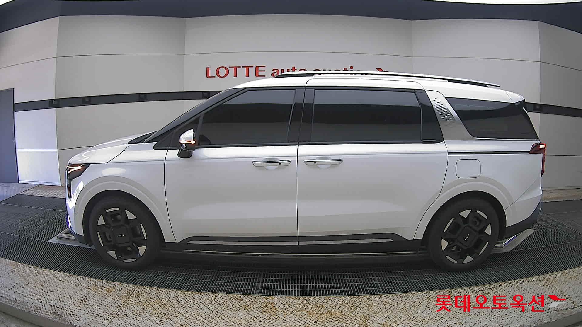 2024 - kia carnival