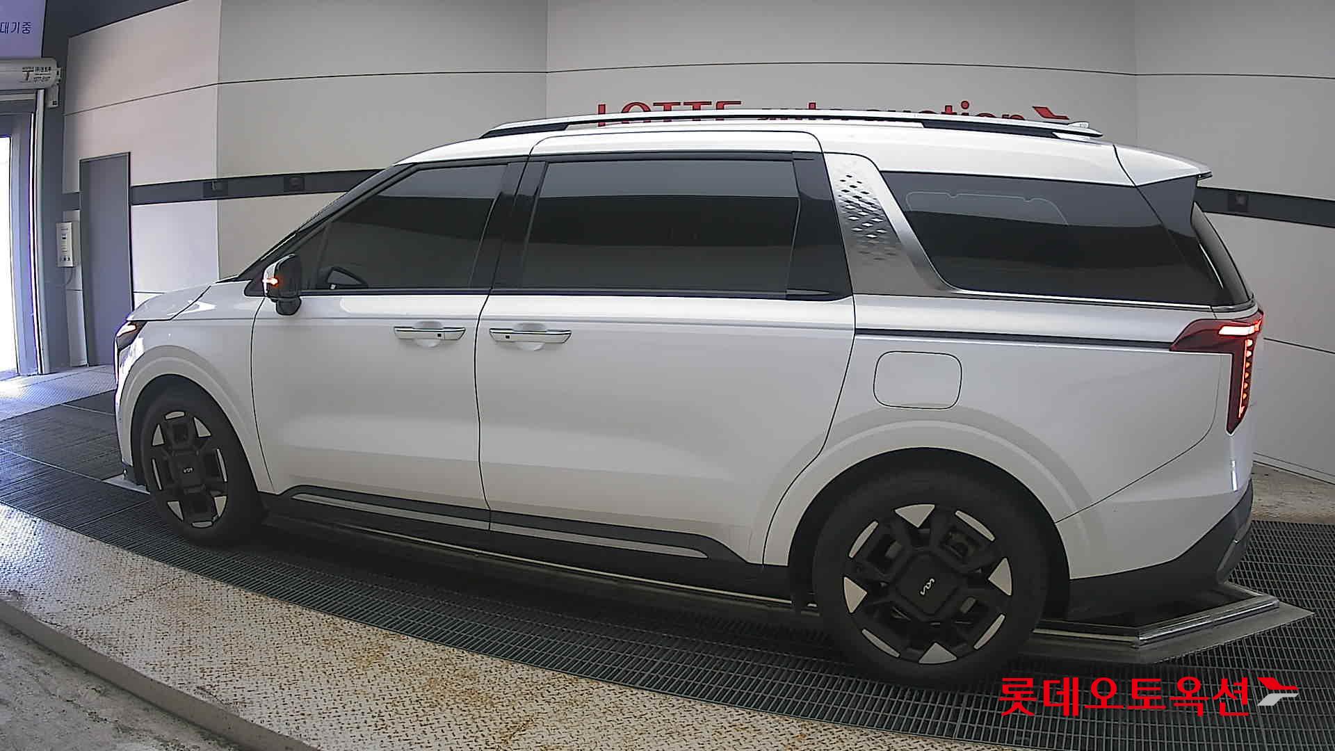 2024 - kia carnival