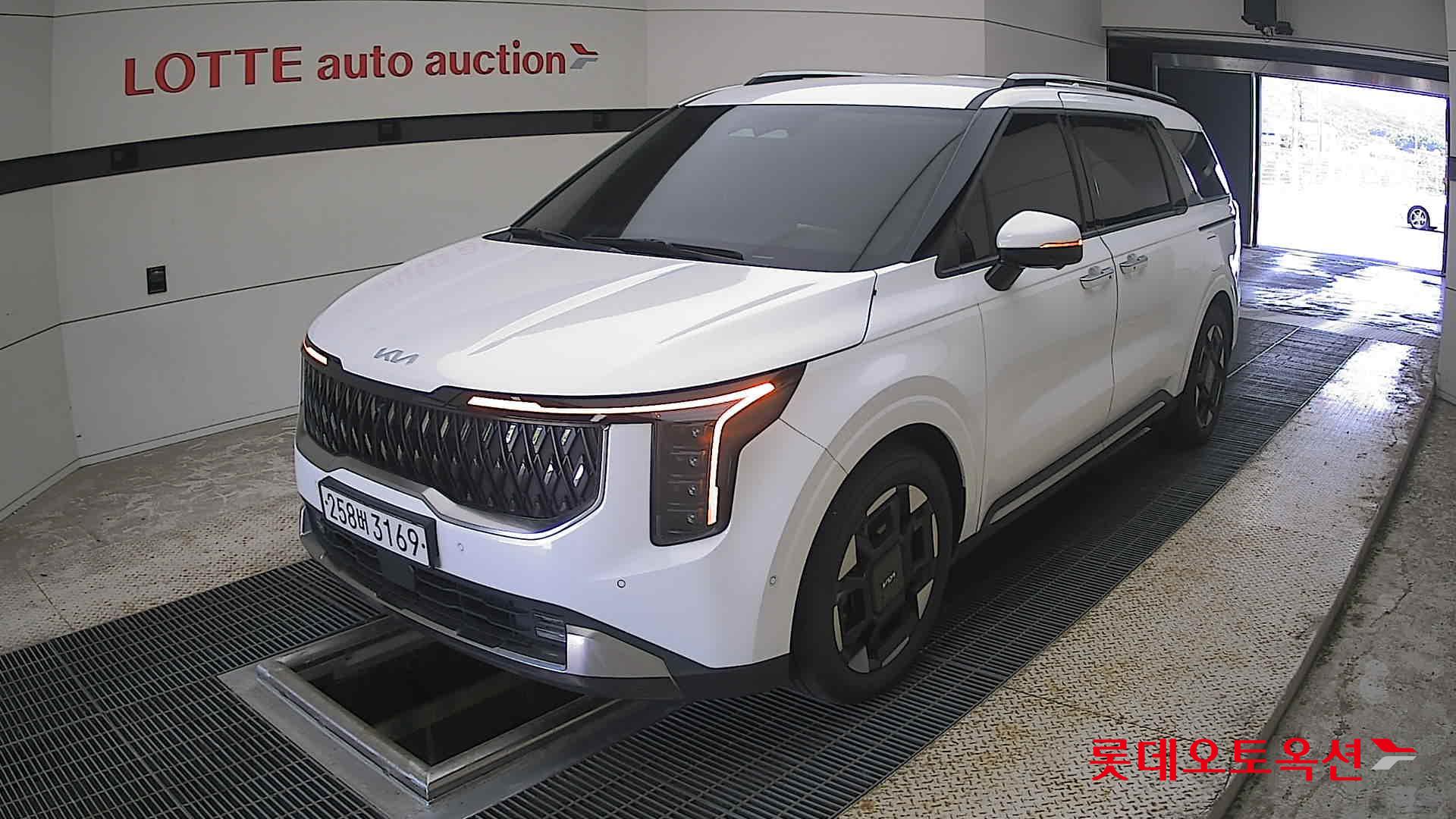 2024 - kia carnival