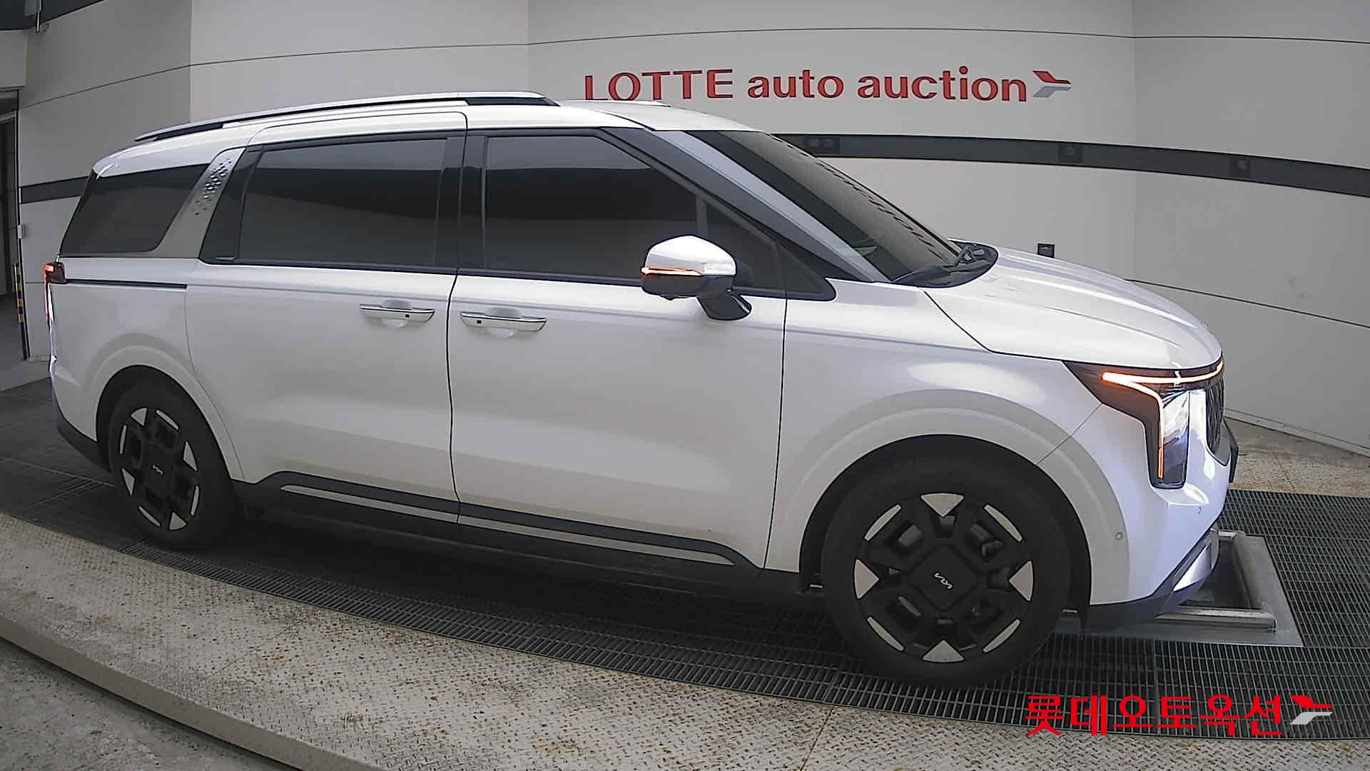 2024 - kia carnival