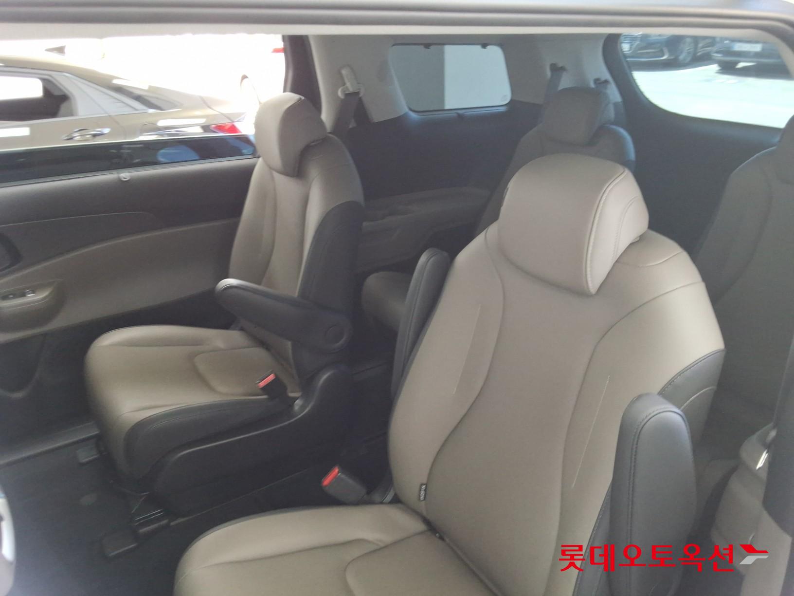 2024 - kia carnival