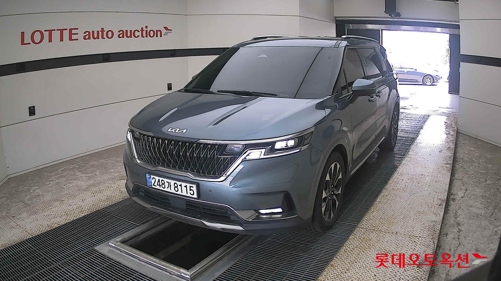 2023 - kia carnival