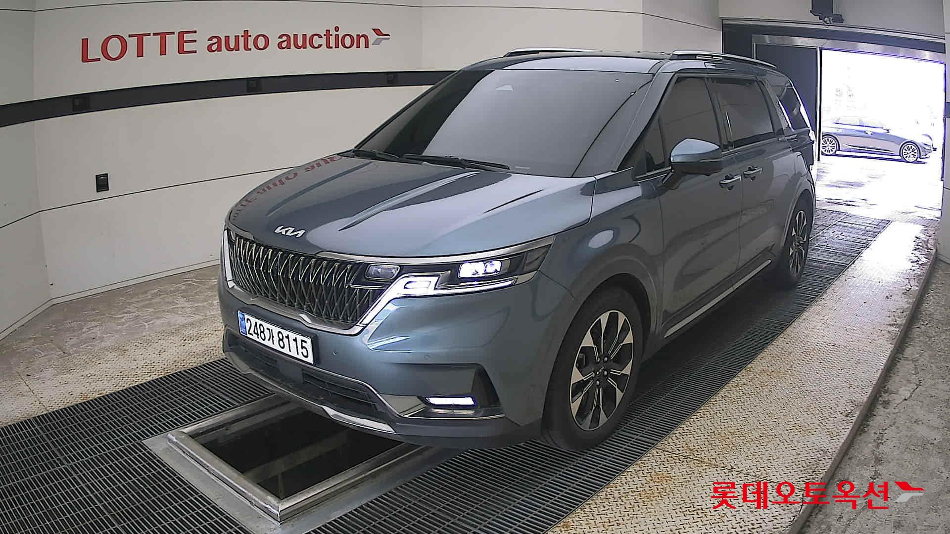 2023 - kia carnival