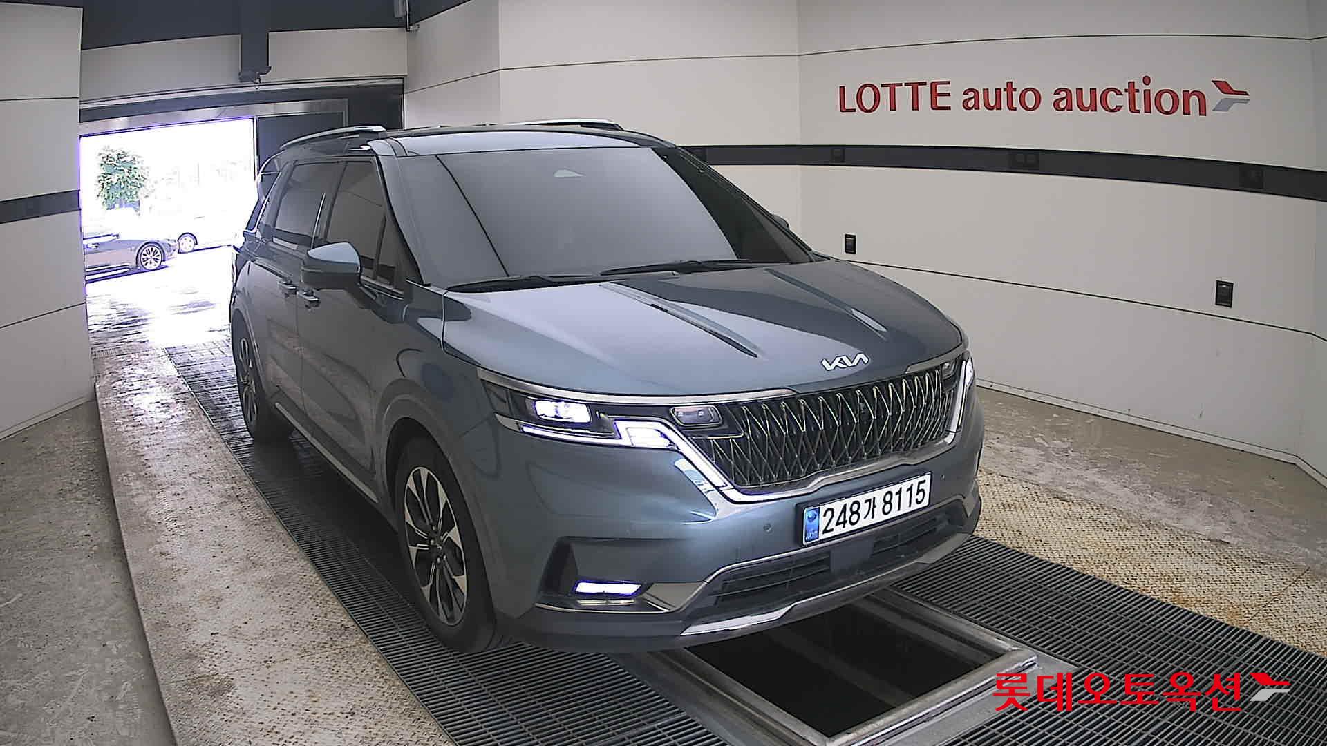 2023 - kia carnival