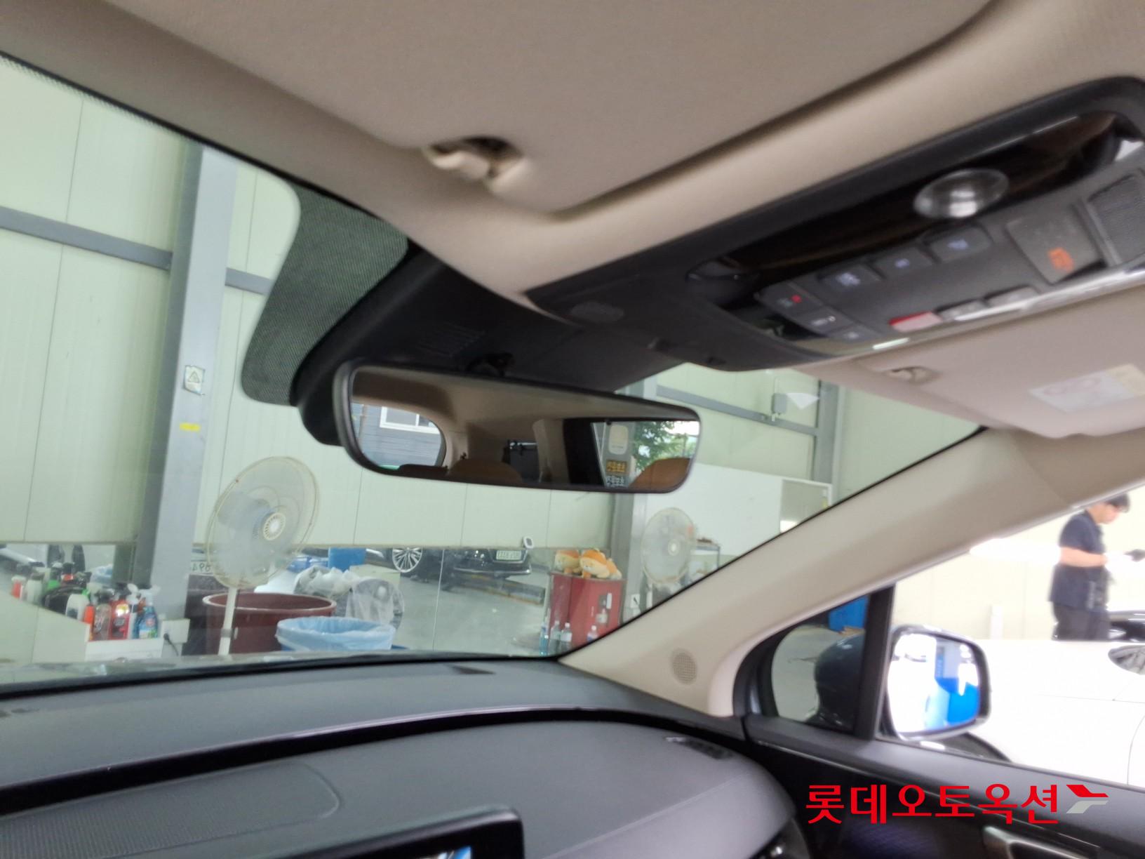 2023 - kia carnival