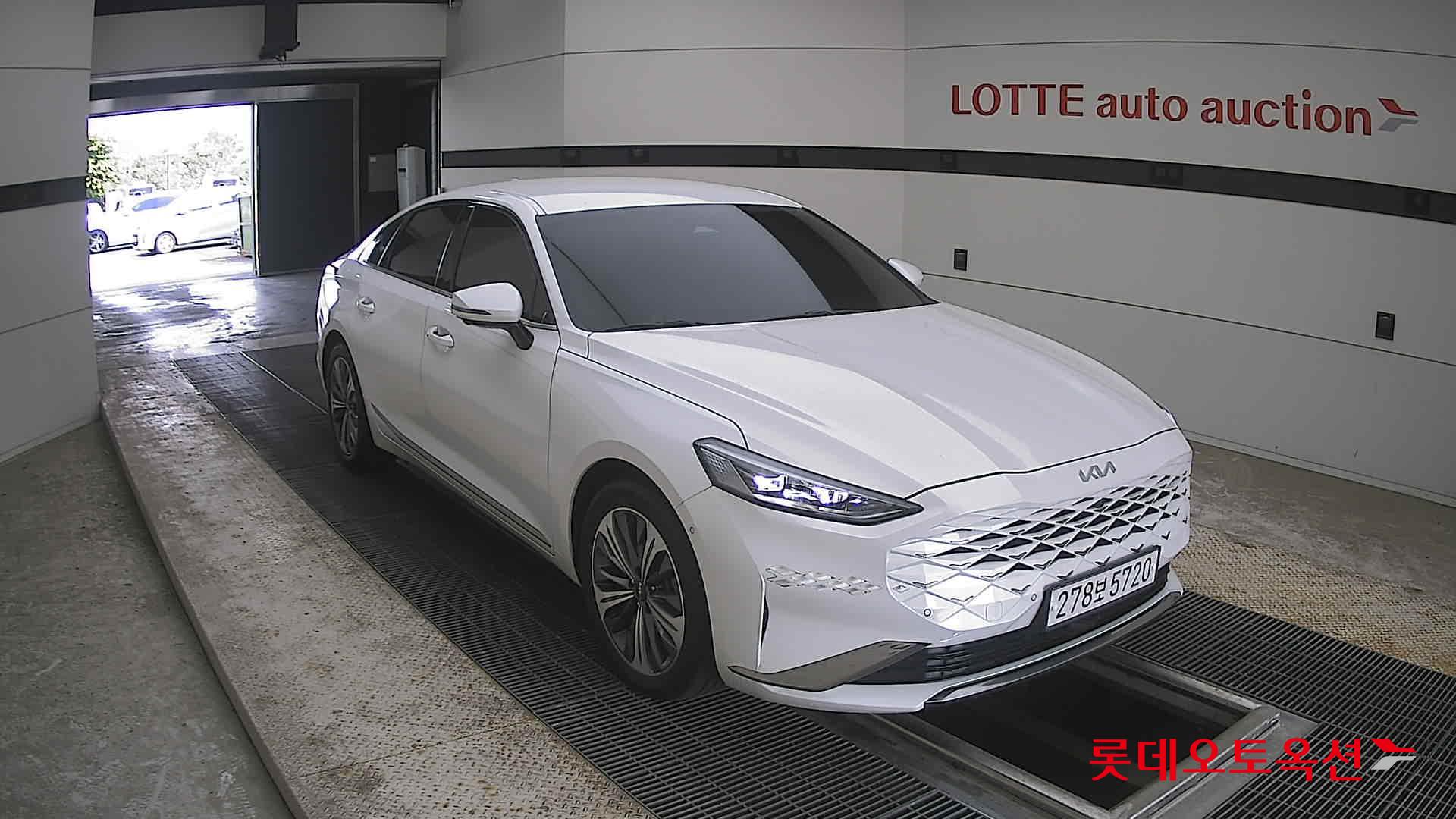 2023 - kia k8
