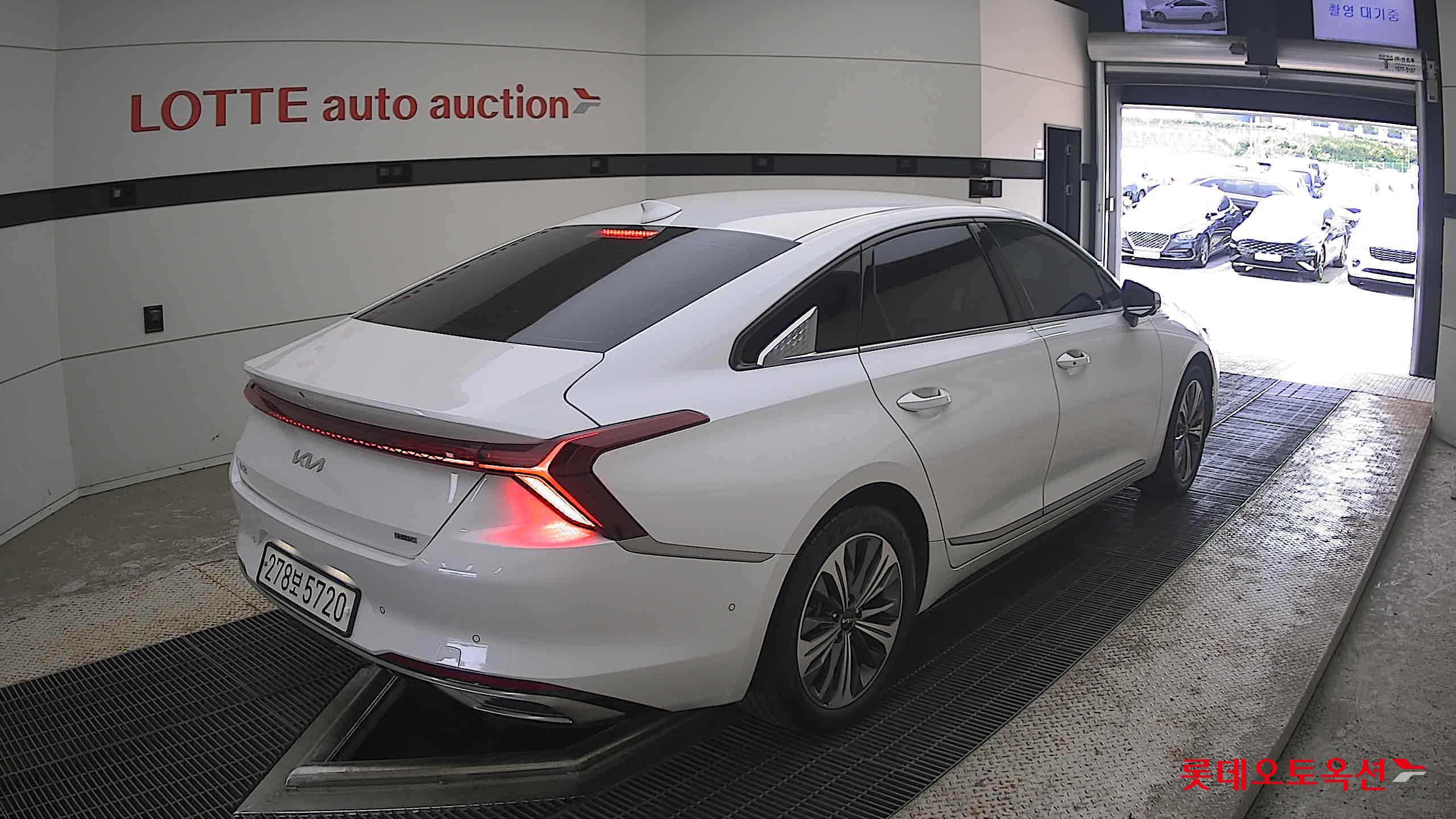 2023 - kia k8