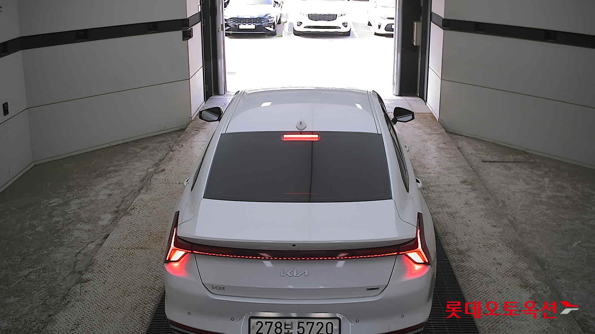 2023 - kia k8