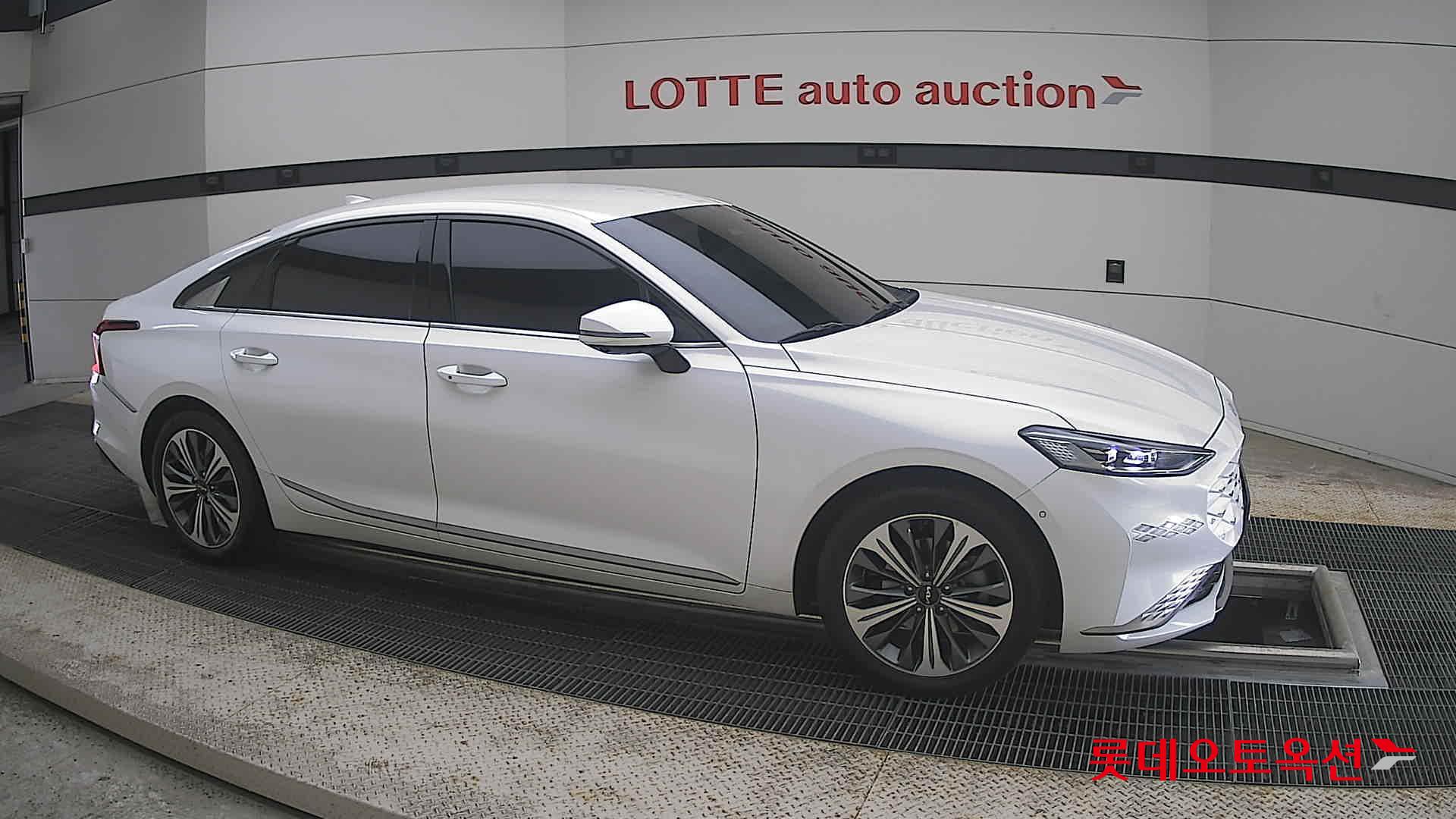 2023 - kia k8