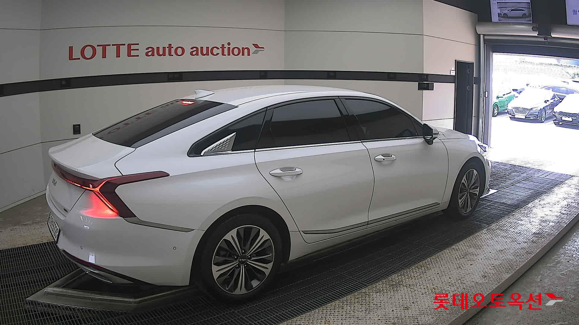 2023 - kia k8
