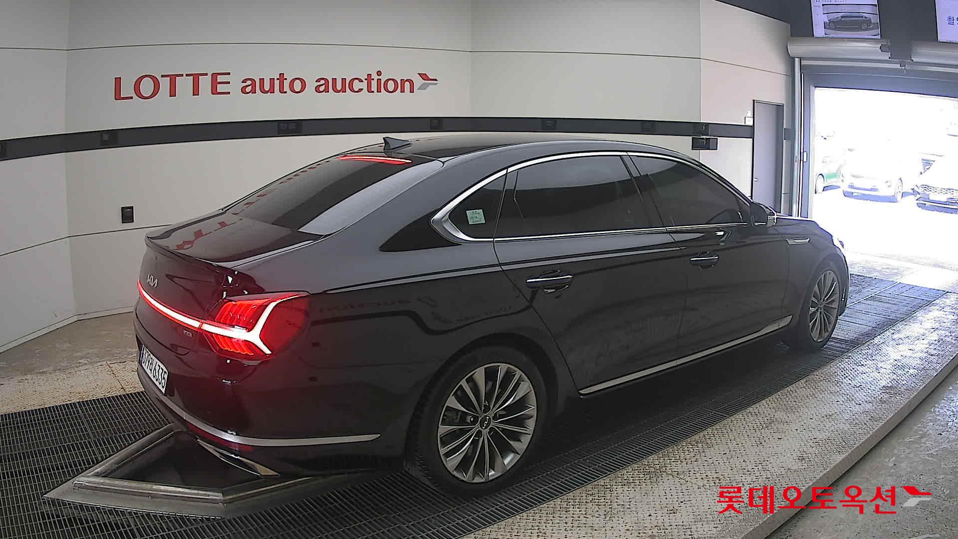 2022 - kia k9
