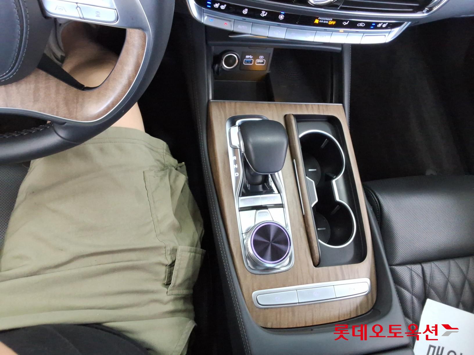 2022 - kia k9