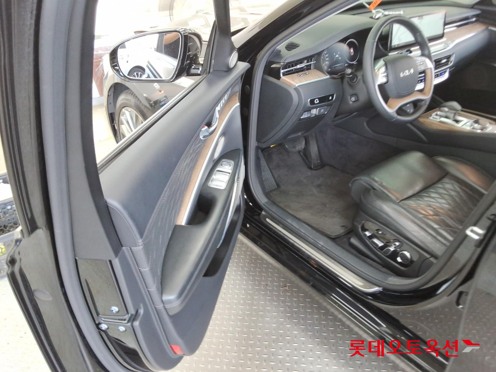 2022 - kia k9