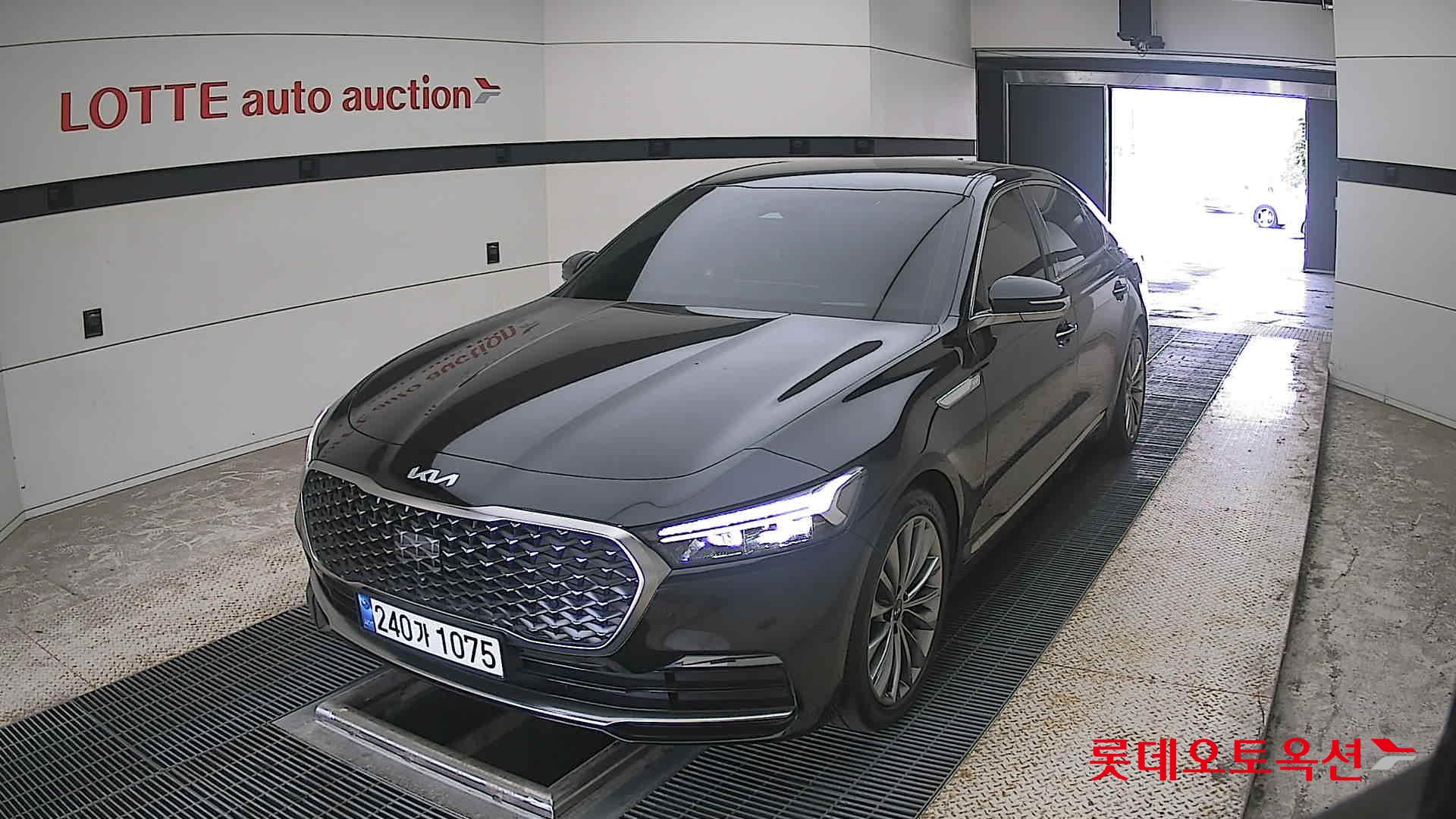 2023 - kia k9