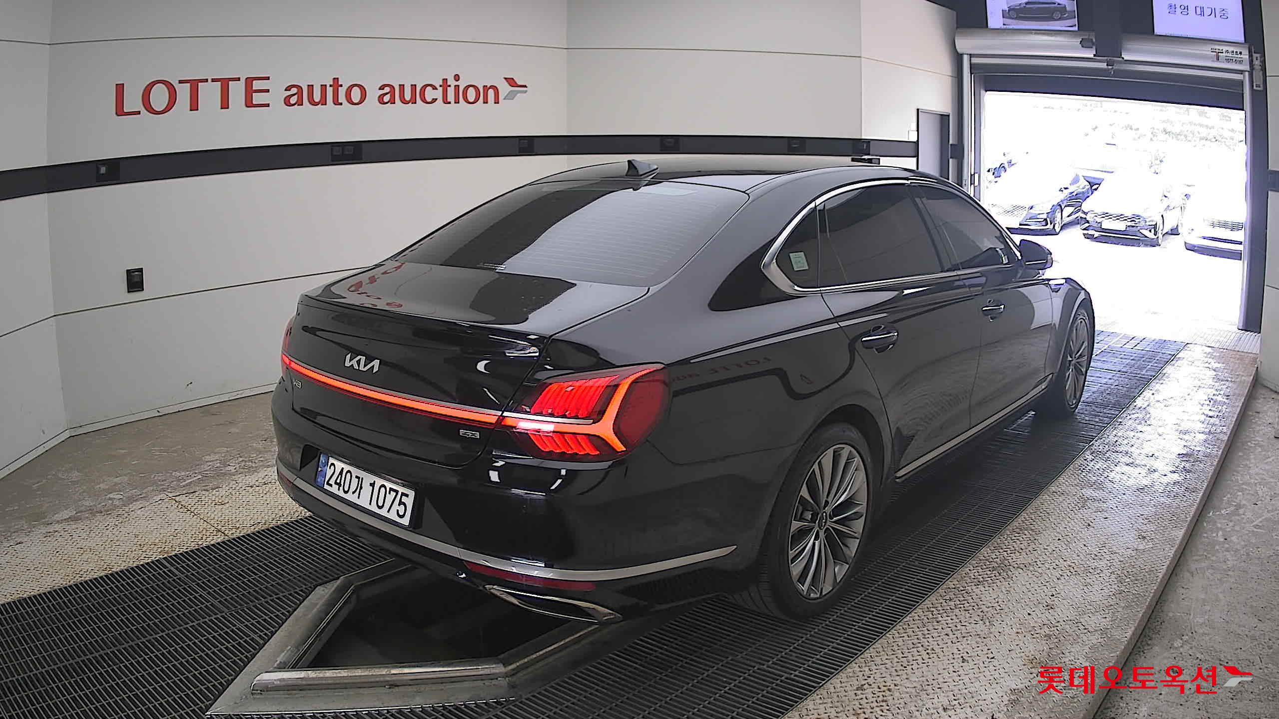2023 - kia k9