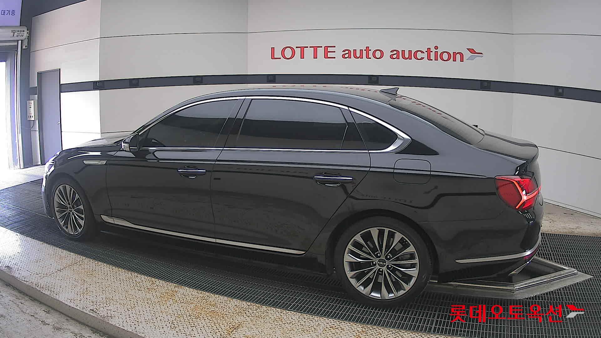 2023 - kia k9