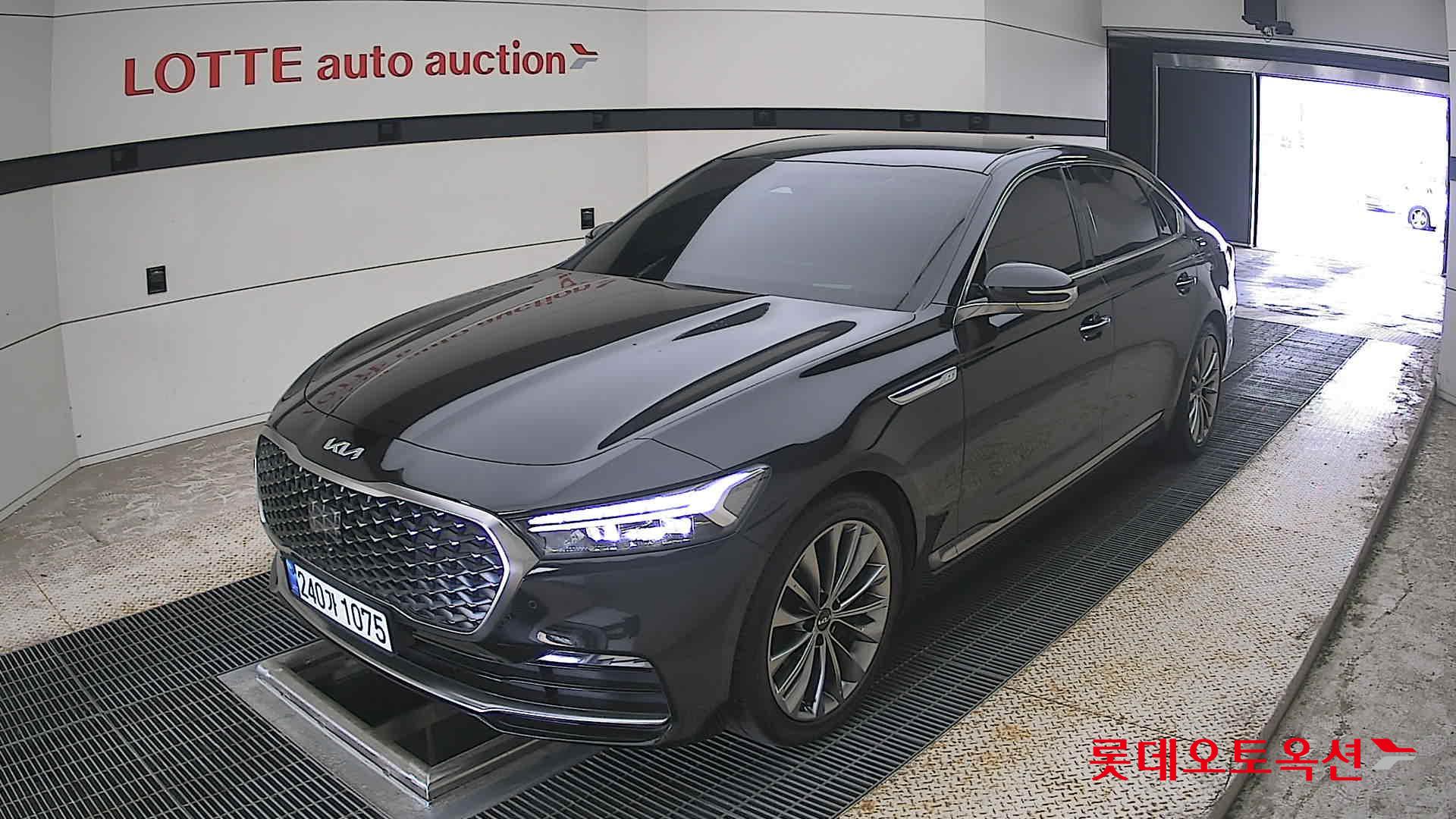 2023 - kia k9