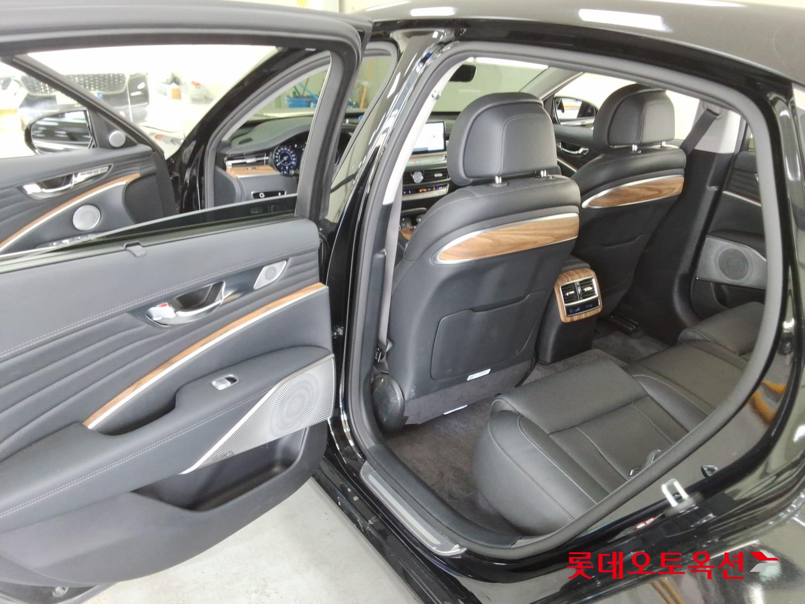 2023 - kia k9