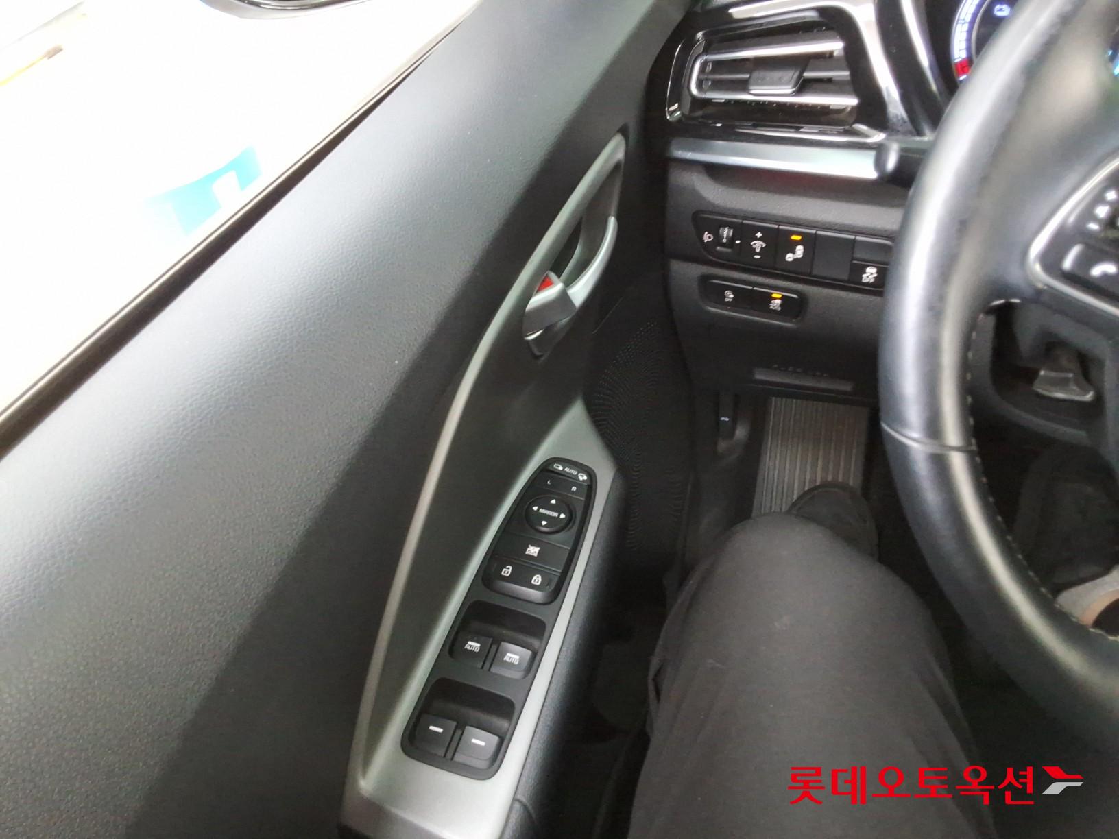 2024 - kia niro