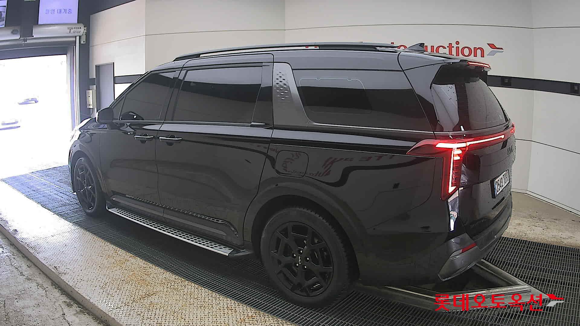 2025 - kia carnival