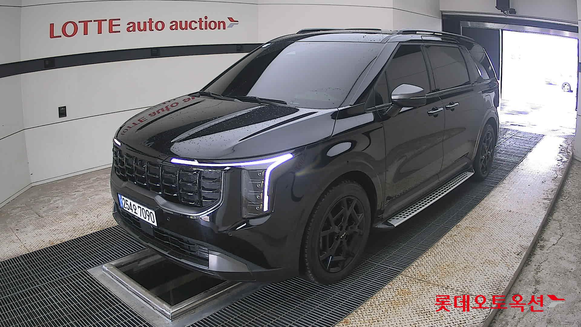2025 - kia carnival
