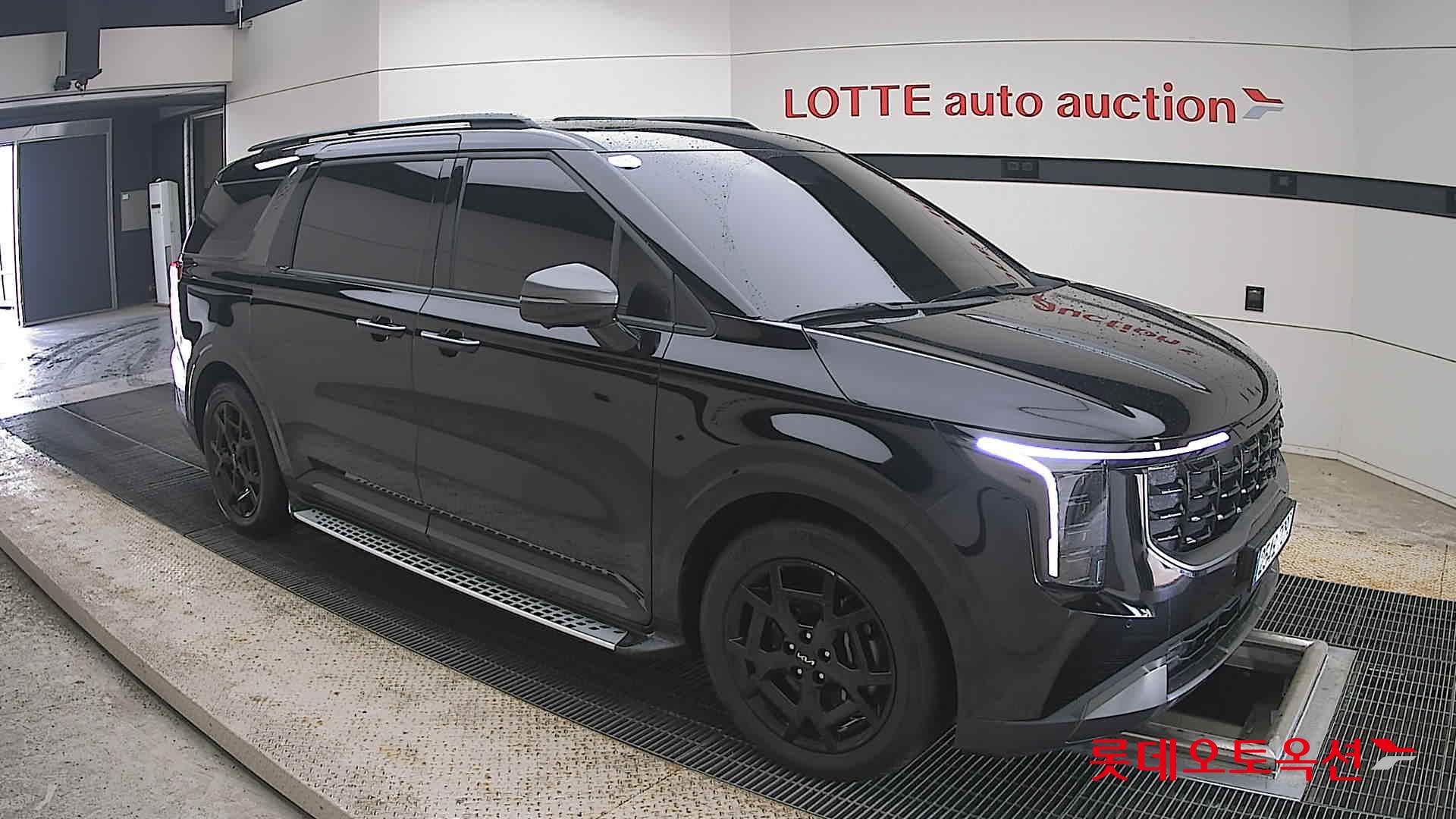 2025 - kia carnival