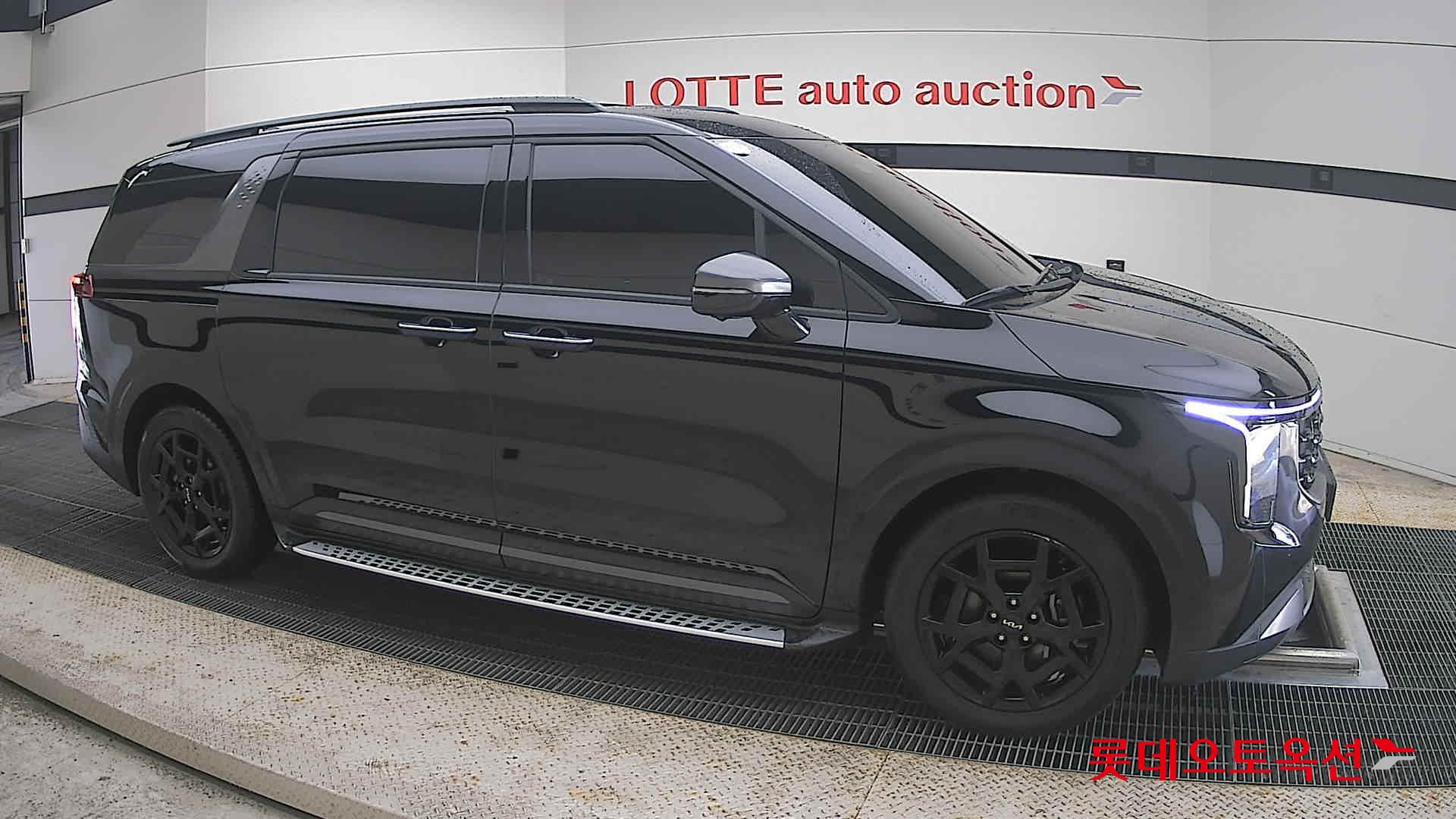 2025 - kia carnival