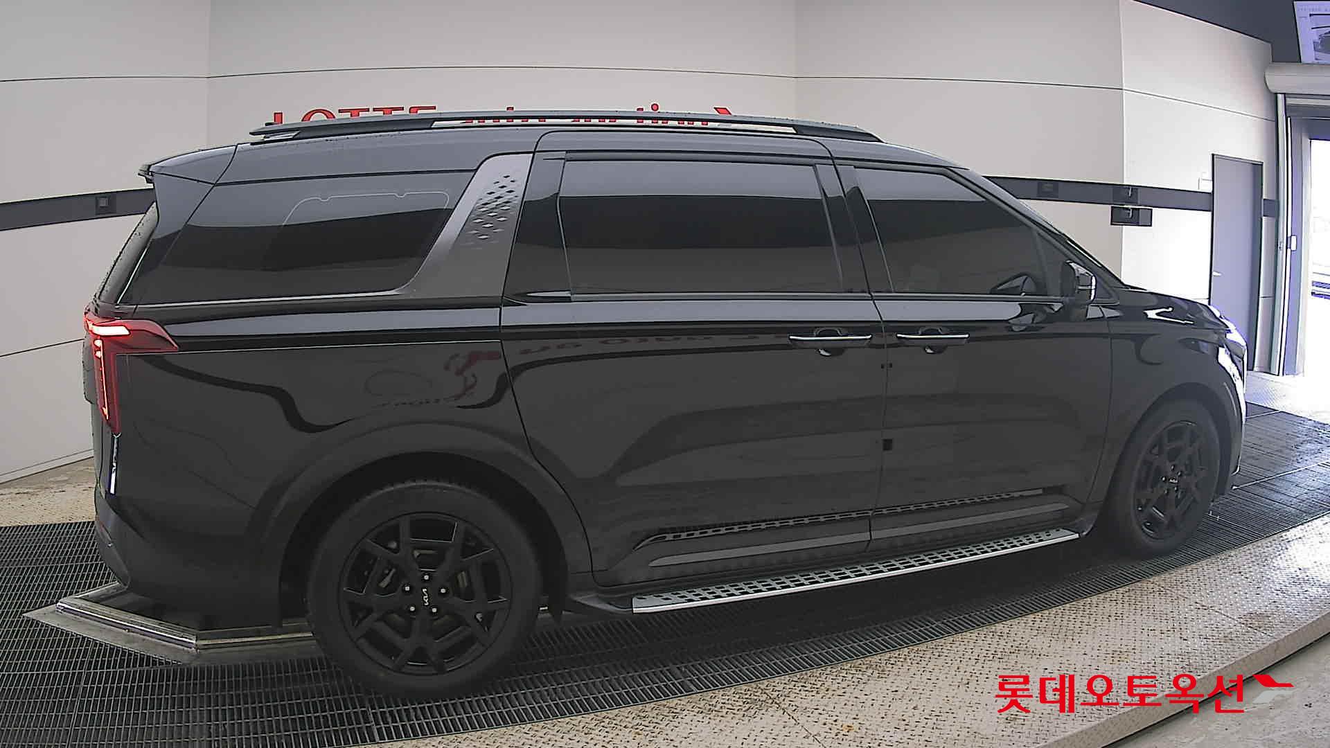 2025 - kia carnival