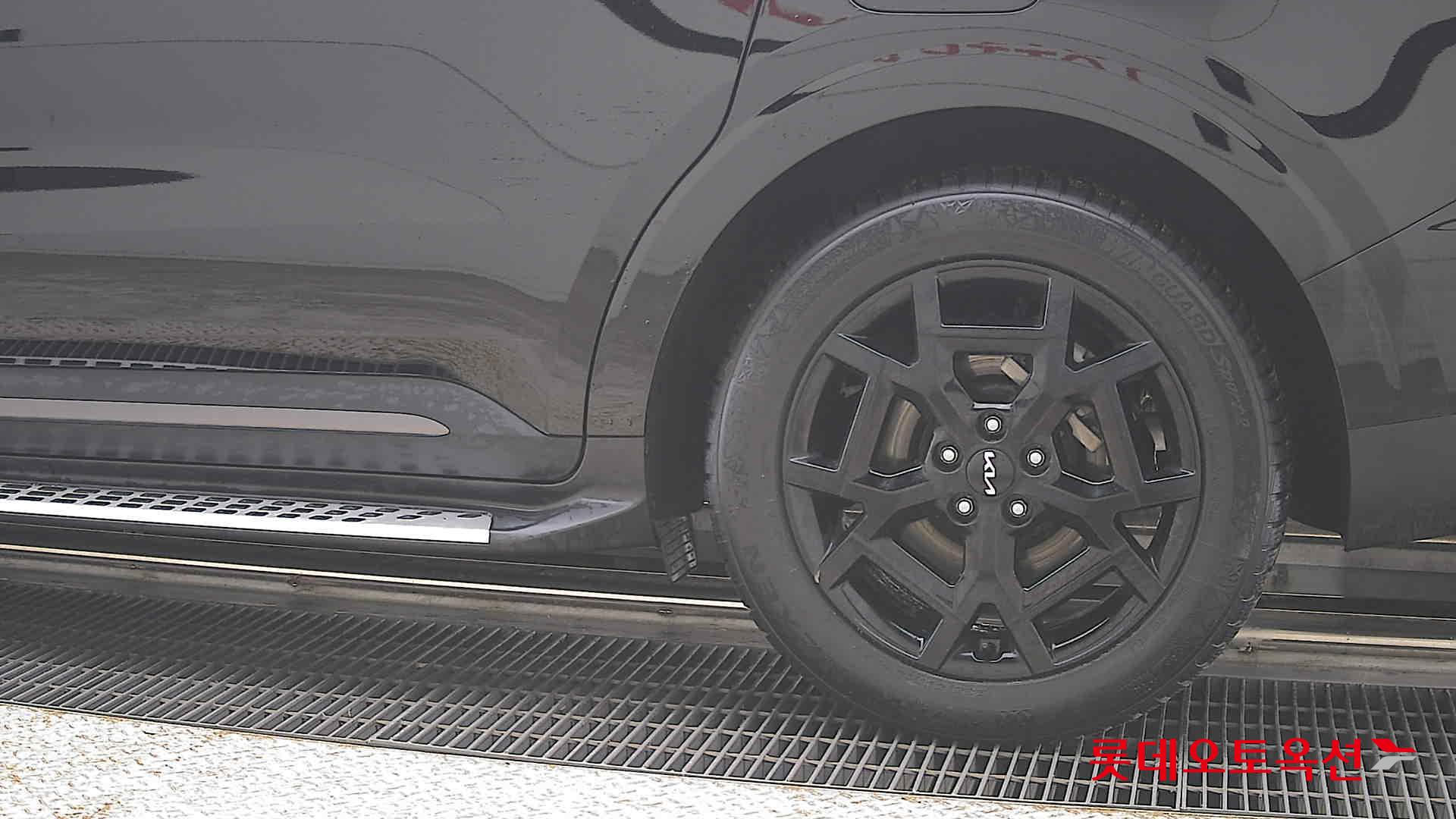 2025 - kia carnival